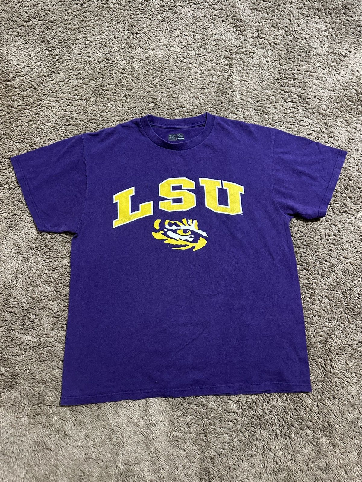 NCAA Vintage LSU Tigers shirt 00s size large Size US L / EU 52-54 / 3 - 1 Thumbnail
