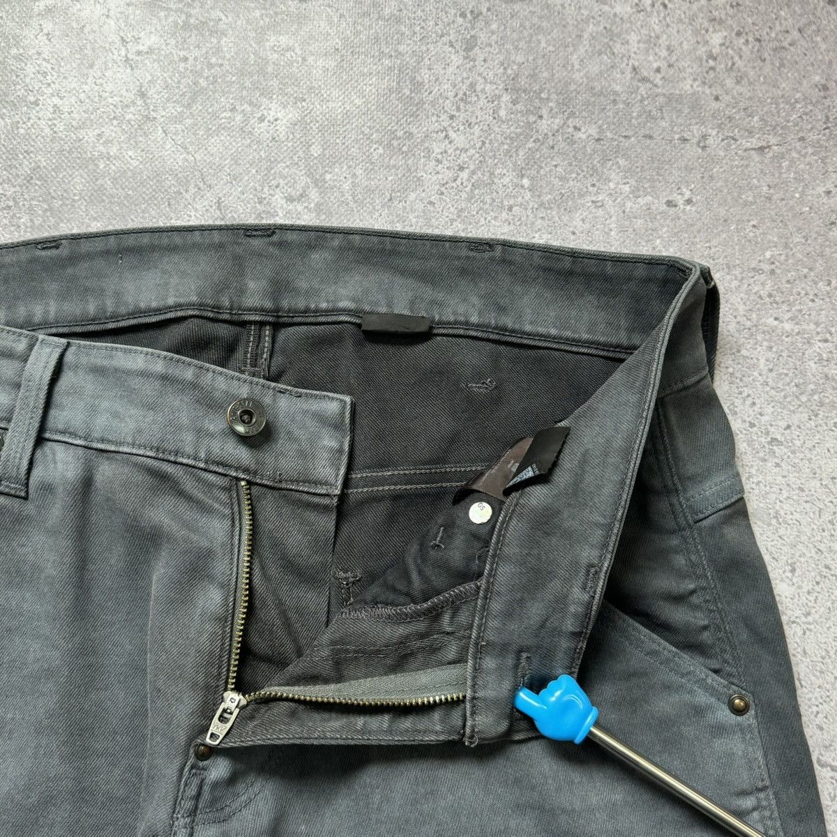 G-Star G-star RAW 5620 3d knee 3D waxed biker jeans Mens Size US 31 - 7 Thumbnail
