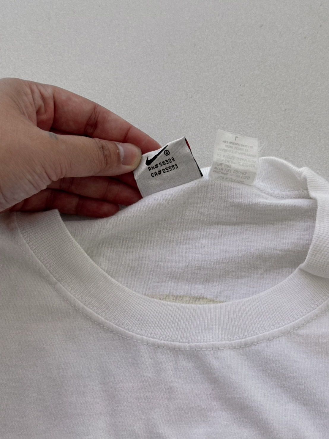 Nike Vintage Nike Big Center circle logo 90‘s T-shirt Size US L / EU 52-54 / 3 - 6 Thumbnail