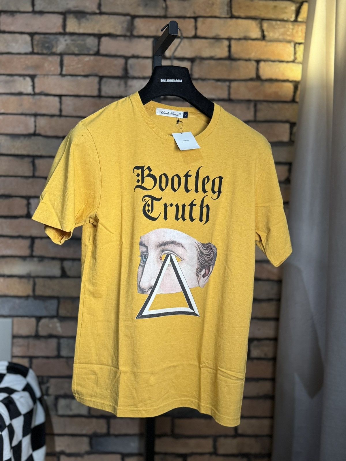 NEW SS15 BALANCE CHAOS BOOTLEG TRUTH TEE M YELLOW