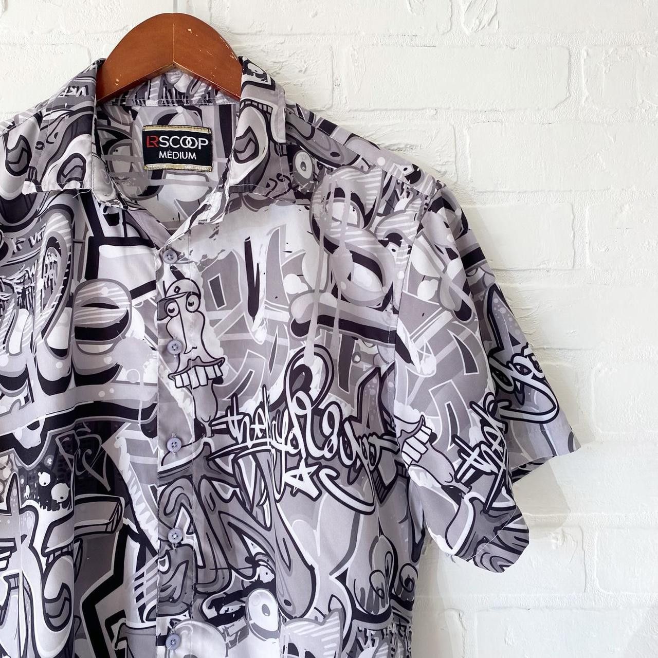 Other Black white and gray Y2K vintage button up size medium Size US M / EU 48-50 / 2 - 3 Thumbnail