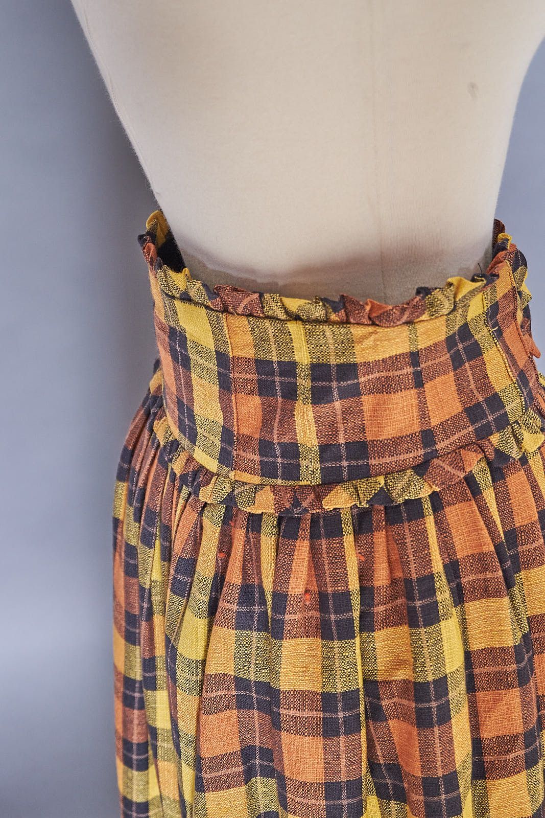 Vintage 1980s Ruffle Waist Plaid Golden Button Up Skirt Size 28" / US 6 / IT 42 - 5 Thumbnail