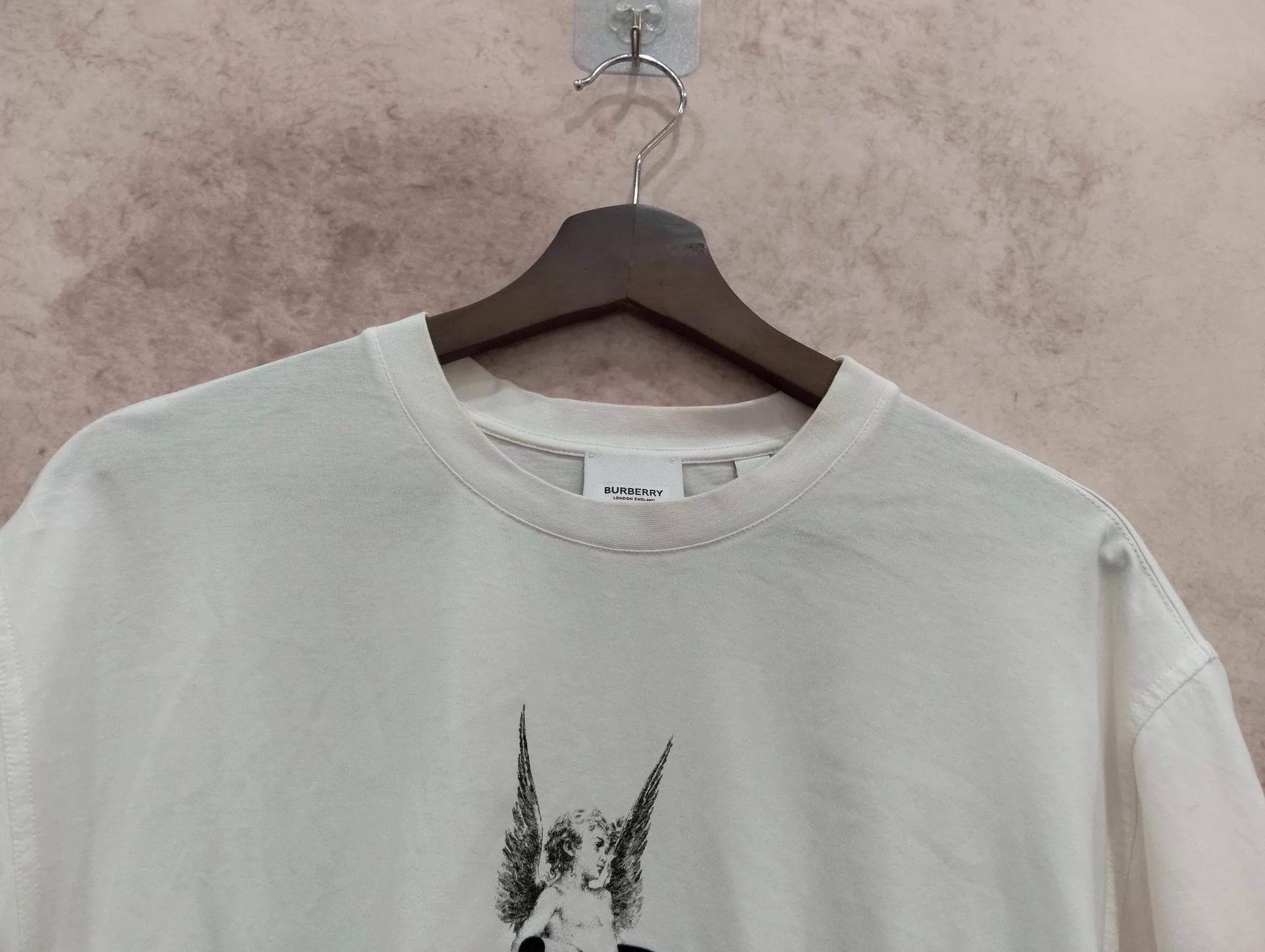 Burberry White Short Sleeve Graphic Angel Print T-Shirt Size US S / EU 44-46 / 1 - 8 Thumbnail