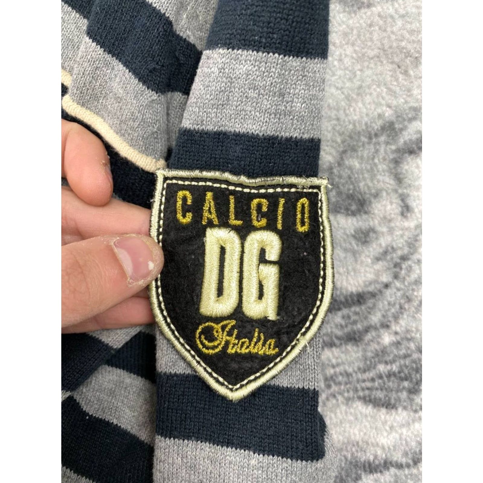Dolce & Gabbana VINTAGE Dolce&Gabbana Sweater DG Logo V-Neck Men Size M Wool Knit Blue Gray Pullover Fall Winter Casual Mens Size US M / EU 48-50 / 2 - 3 Thumbnail