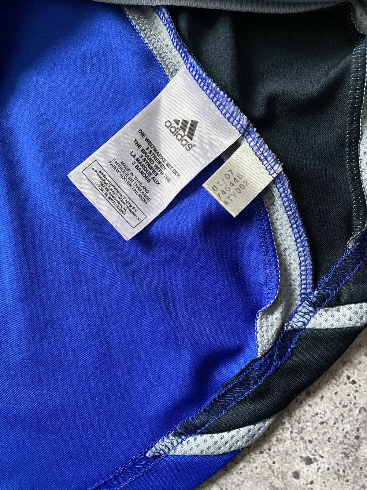 Adidas Adidas Grasshopper Club Zurich Jersey Football Shirt Soccer Size US L / EU 52-54 / 3 - 6 Thumbnail