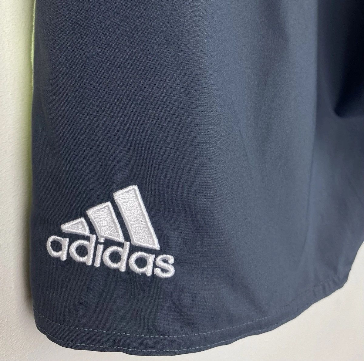Adidas Adidas Real Madrid 2015-2016 Away Soccer Football Shorts Size US 30 / EU 46 - 4 Thumbnail