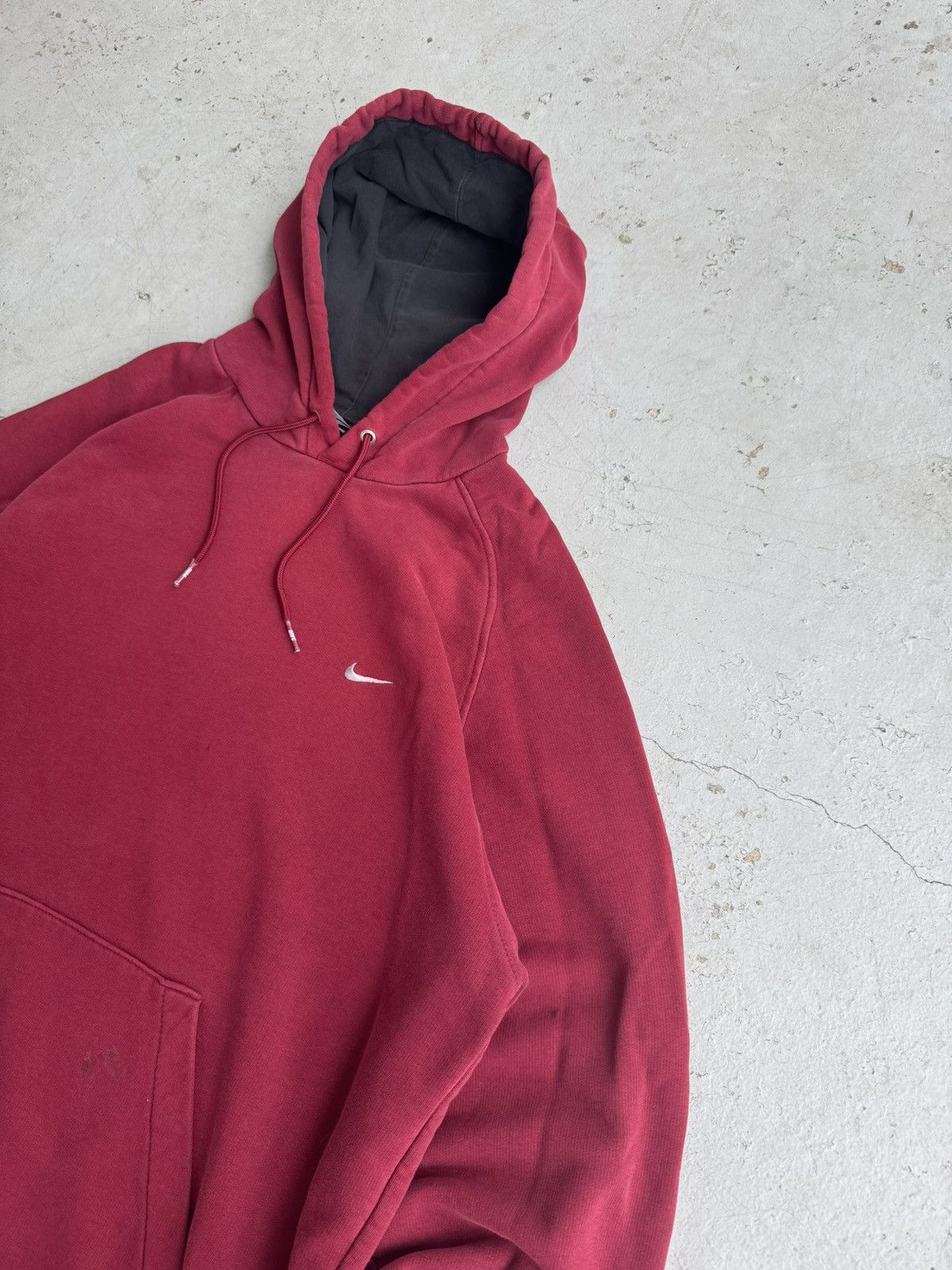 Nike Y2K Nike Left Chest Distressed Hoodie Size US L / EU 52-54 / 3 - 4 Thumbnail