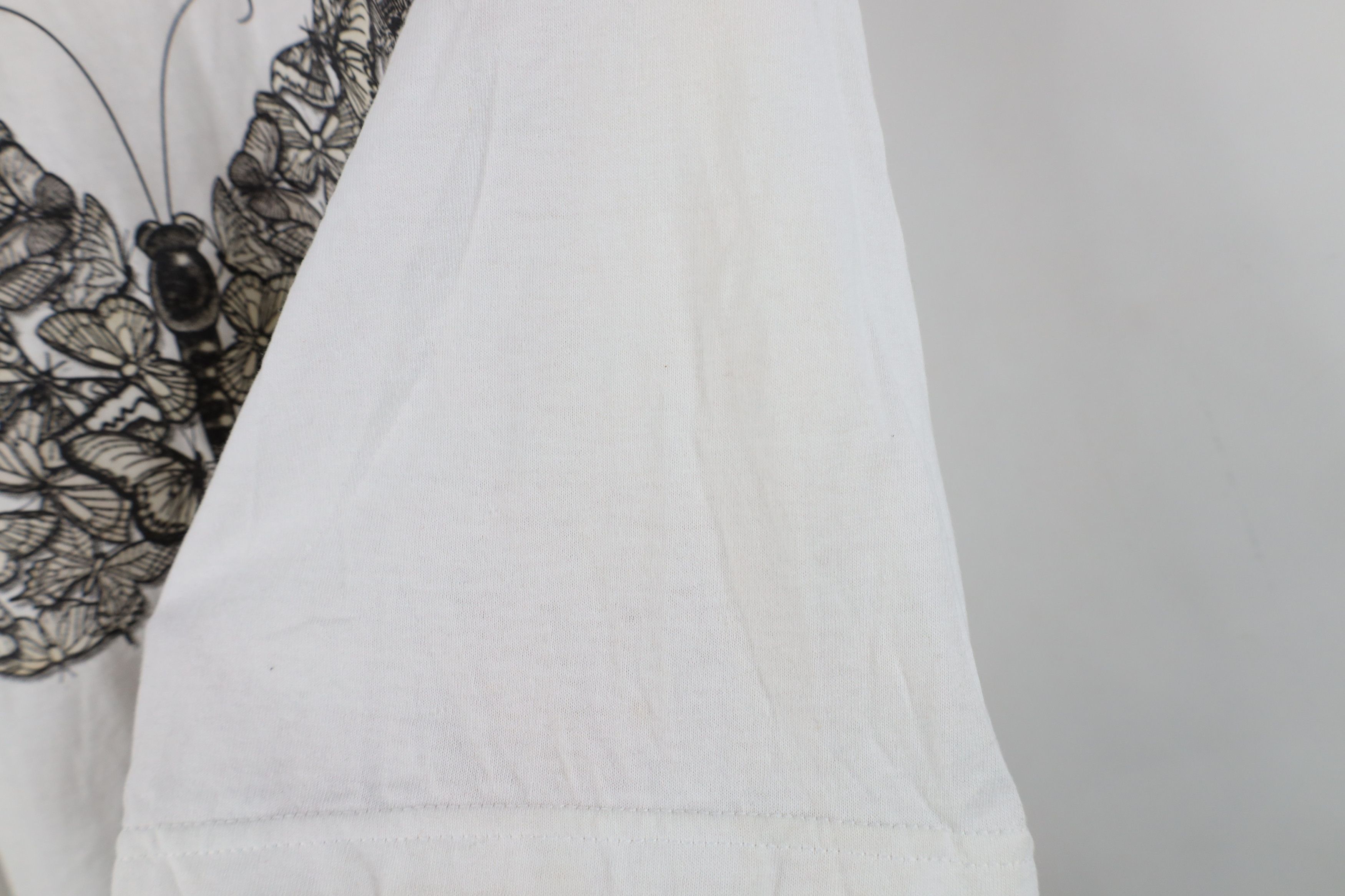 Vintage Deadstock Vintage 90s Y2K Burst Butterfly T-Shirt White Size XXL / US 16-18 / IT 52-54 - 9 Thumbnail