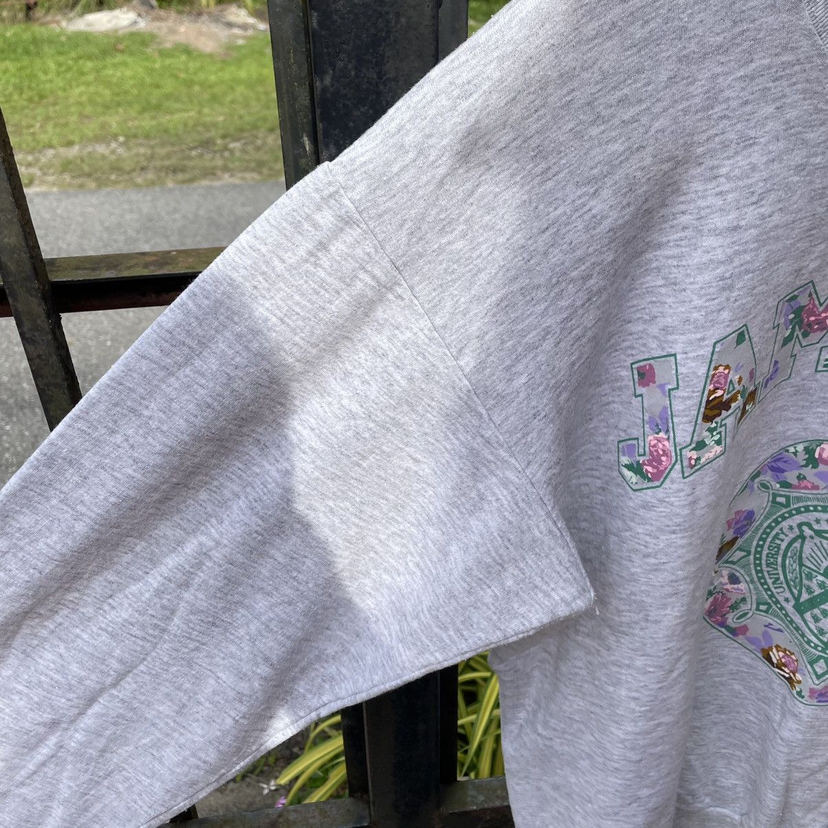 Vintage 🔥Vintage 90s University Kingston Jamaica Big Logo Sweatshirt Size US L / EU 52-54 / 3 - 5 Thumbnail