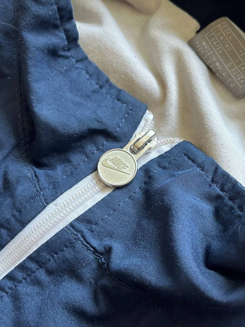 Nike Vintage Nike Swoosh Blue Nylon Zip Jacket Y2K L Size US L / EU 52-54 / 3 - 5 Thumbnail