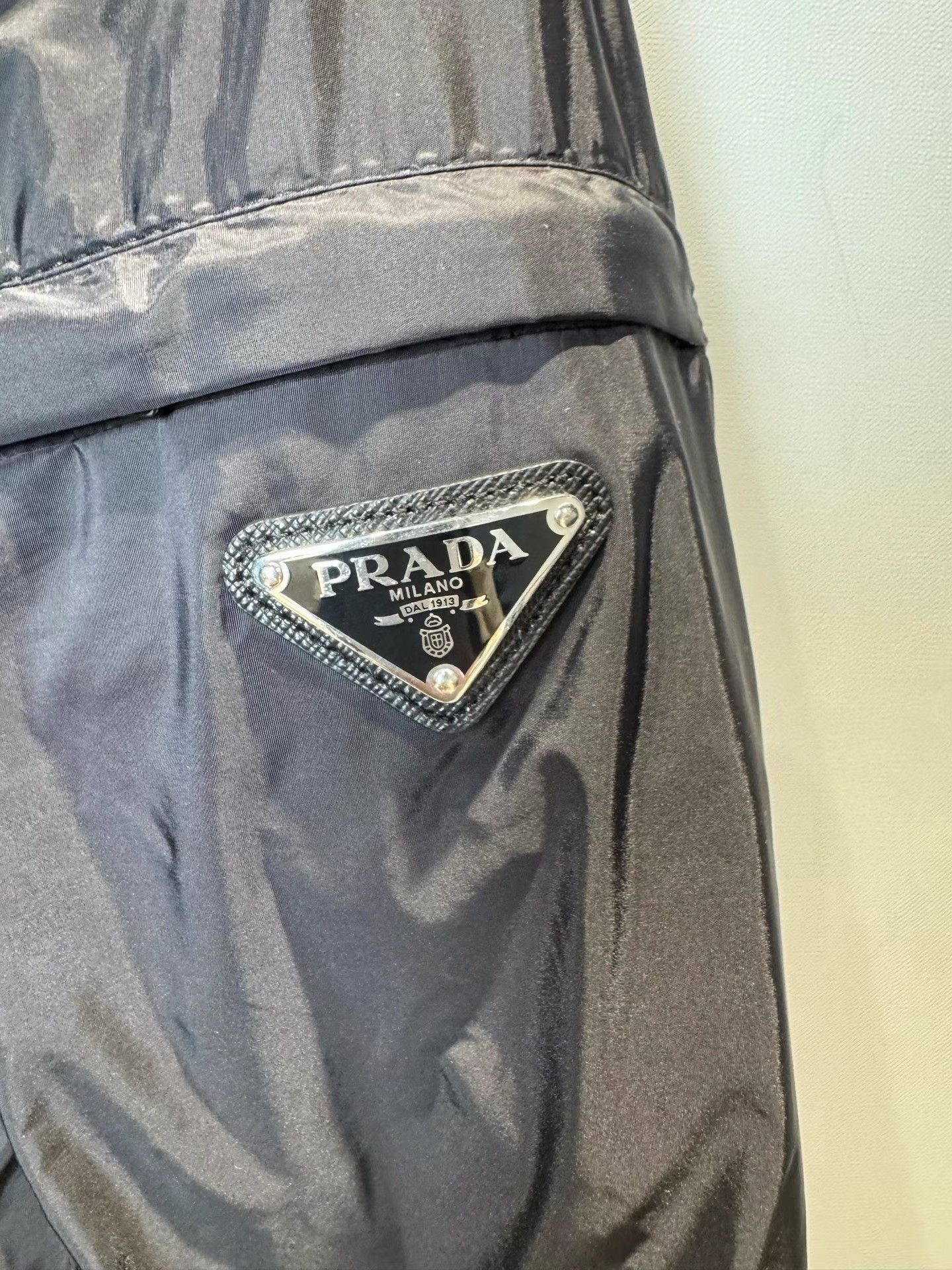 Prada Prada New Black Triangle Logo Windbreaker Jacket K36 Size US S / EU 44-46 / 1 - 4 Thumbnail