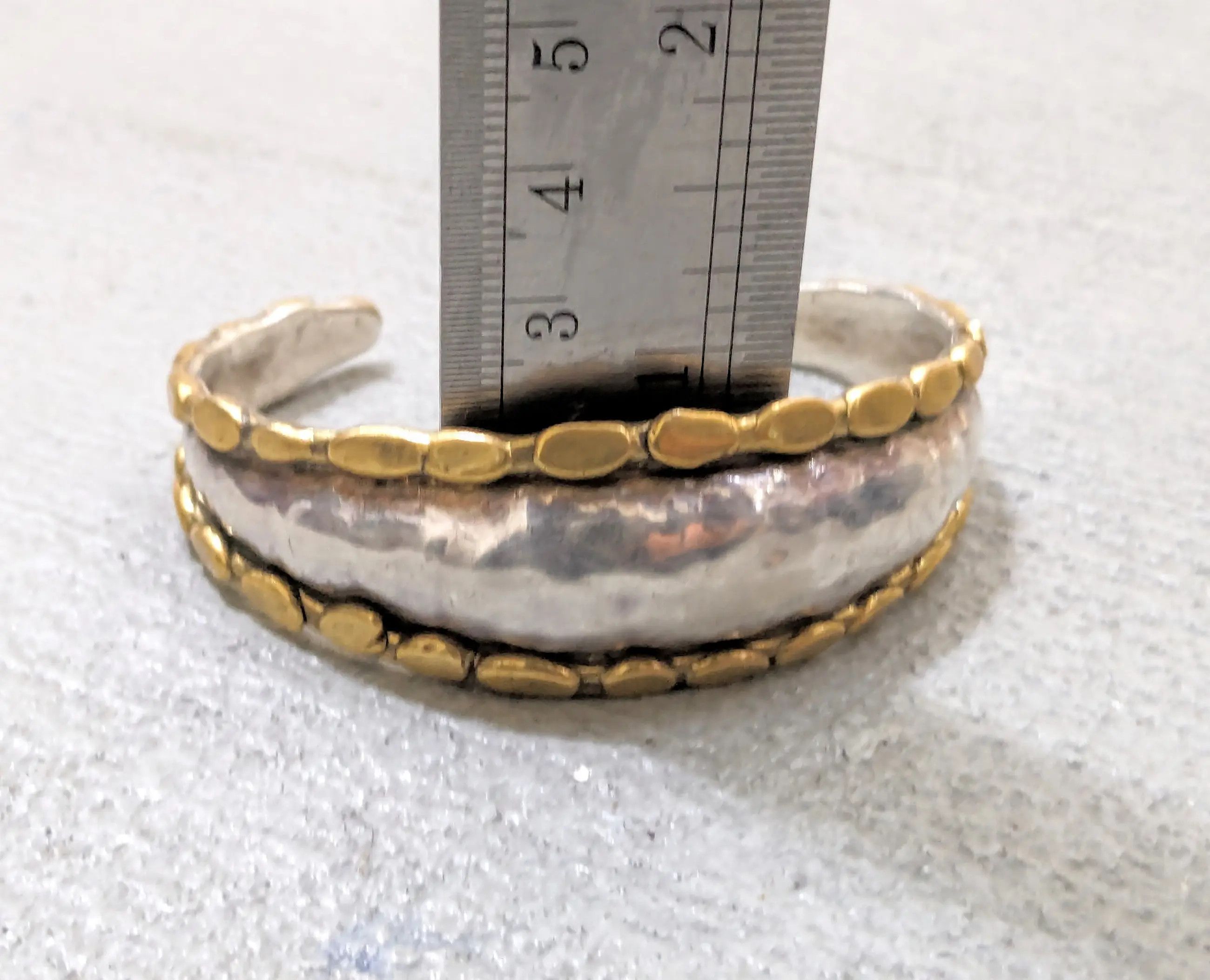 Jewelry Vintage Sterling Silver Cuff Bracelet Brass 5.5 Hammered Size ONE SIZE - 13 Thumbnail