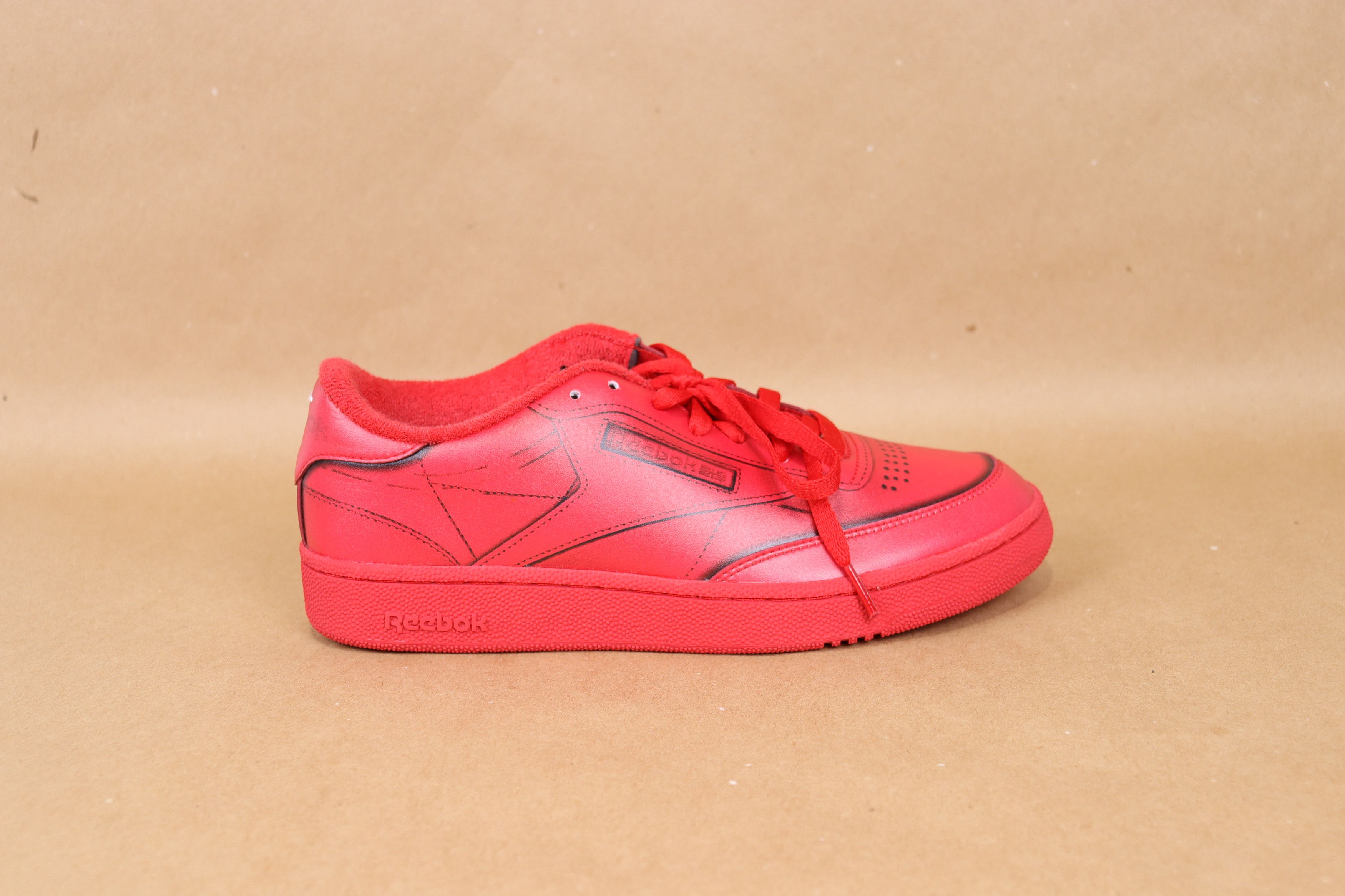 o1rshd10124 Club C Low Top Sneakers in Red