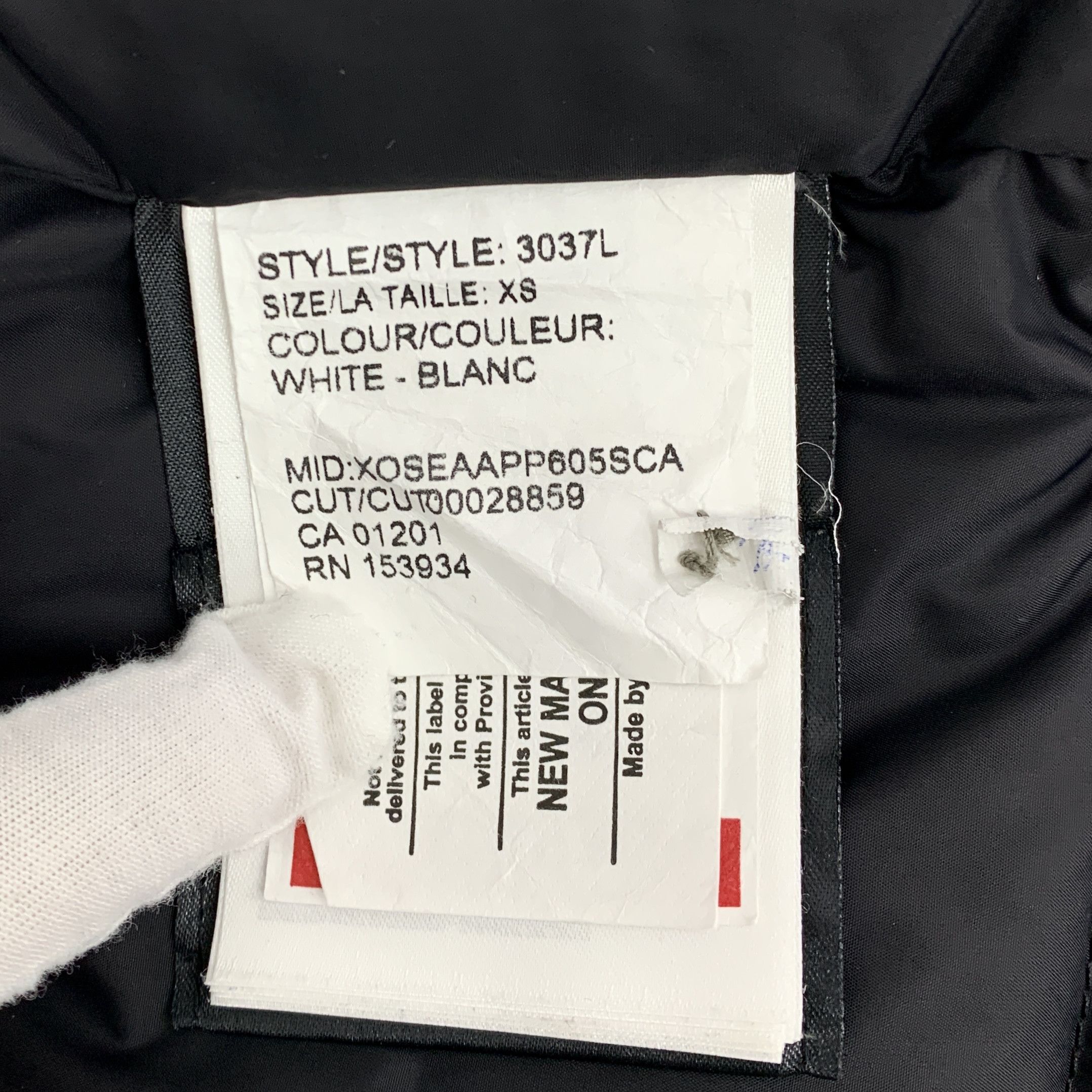 Canada Goose Canada Goose Victoria Down Jacket White (XS) Size US XS / EU 42 / 0 - 7 Thumbnail