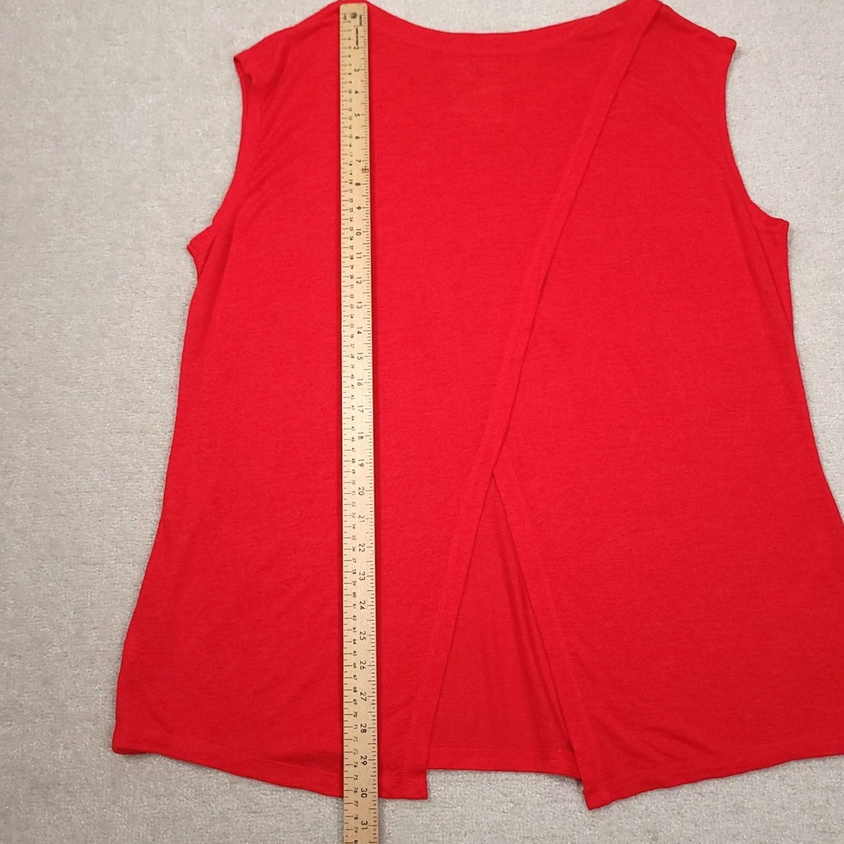 Vintage Terra&Sky Blouse Womens 1X Red Sleeveless Scoop Neck Slit Back Floral Casual Plus SizeMade in Indonesia Size XL / US 12-14 / IT 48-50 - 5 Thumbnail