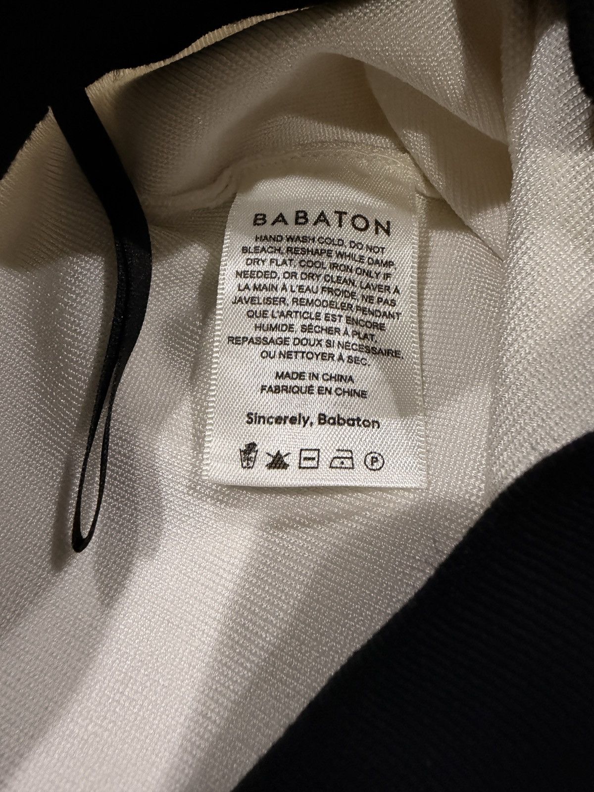 Aritzia Babaton Legecy Aritzia Cream Contrast Trim Skirt Elegant Size 28" / US 6 / IT 42 - 7 Thumbnail