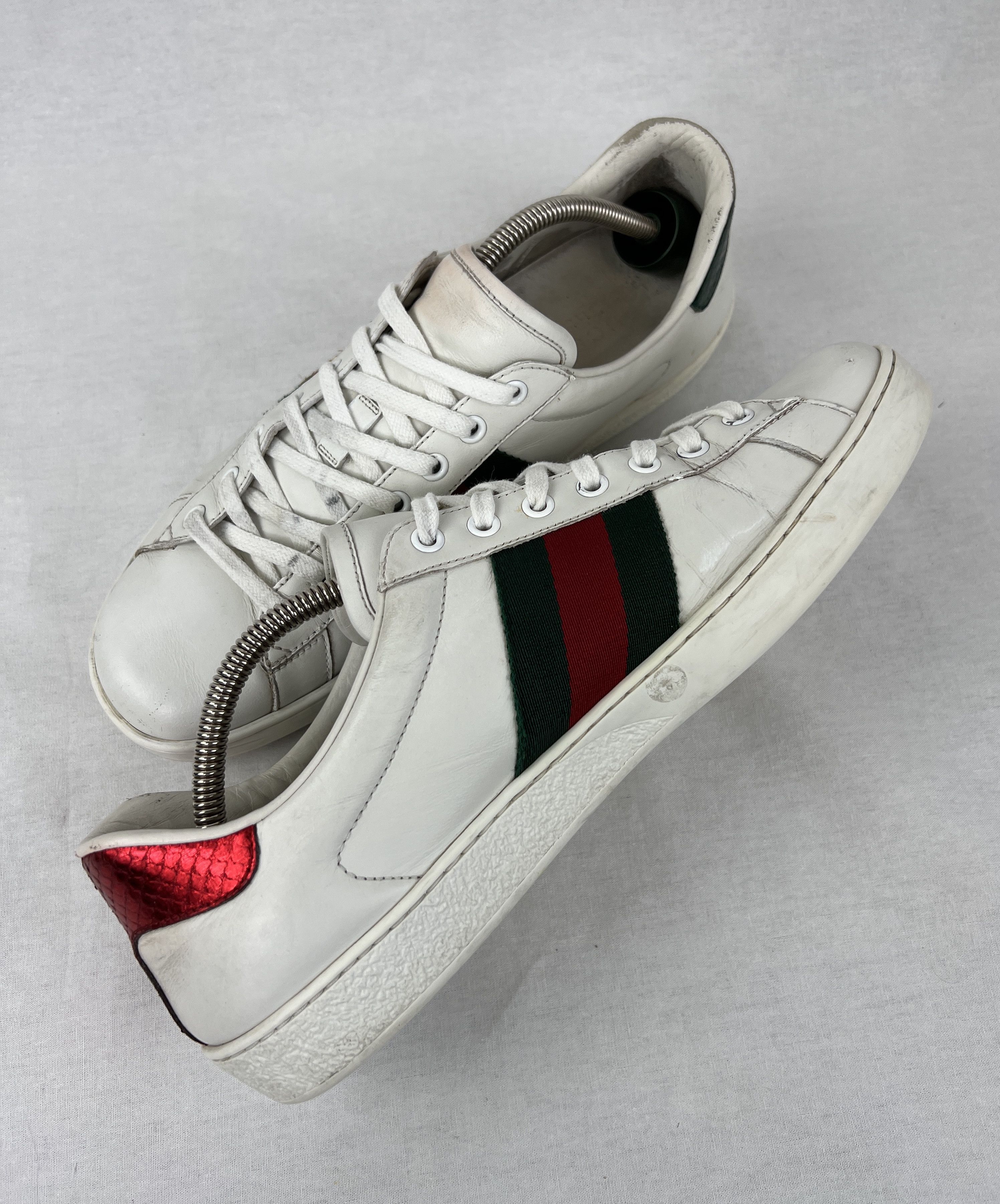Gucci Gucci Ace Bee Embroidered White Leather Sneakers Size US 9 / EU 42 - 5 Thumbnail