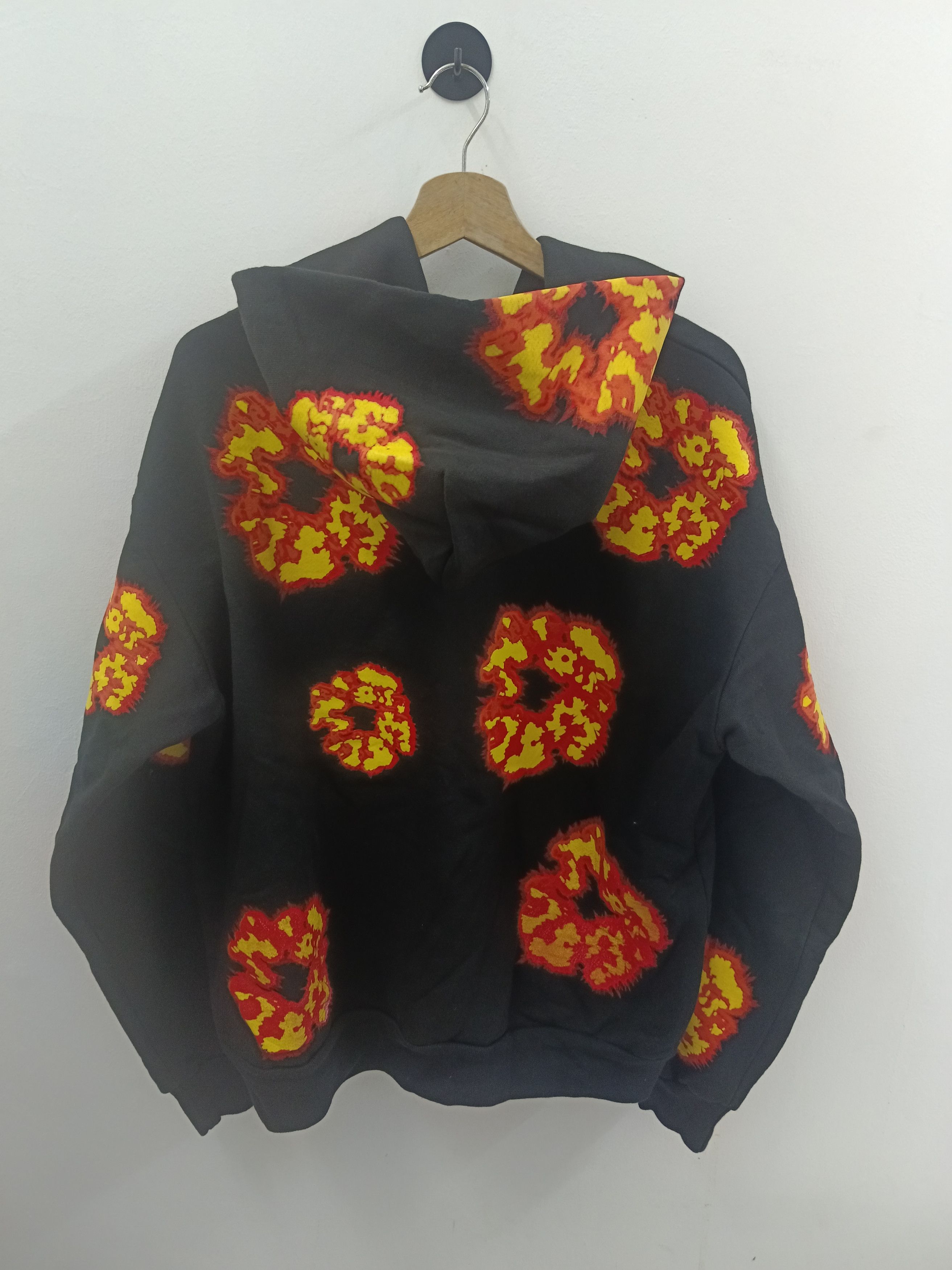 DENIM TEARS Denim Tears x Offset "Flame" Wreath Pullover Hoodie Black Size US M / EU 48-50 / 2 - 3 Thumbnail