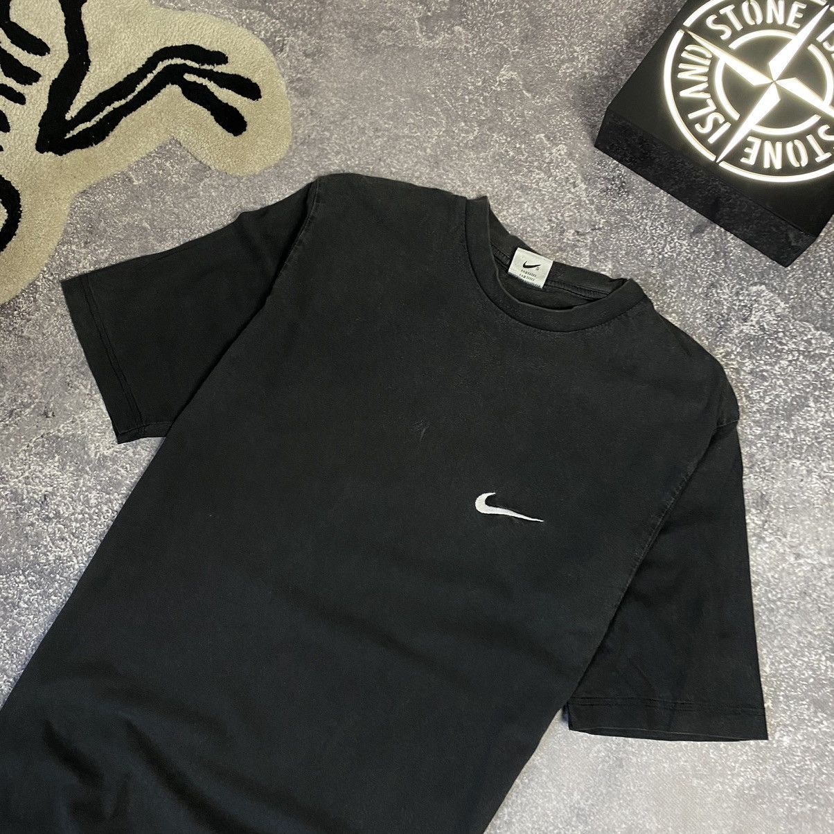 Vintage Vintage Nike Small Swoosh Faded 90’s tee Size US M / EU 48-50 / 2 - 2 Thumbnail