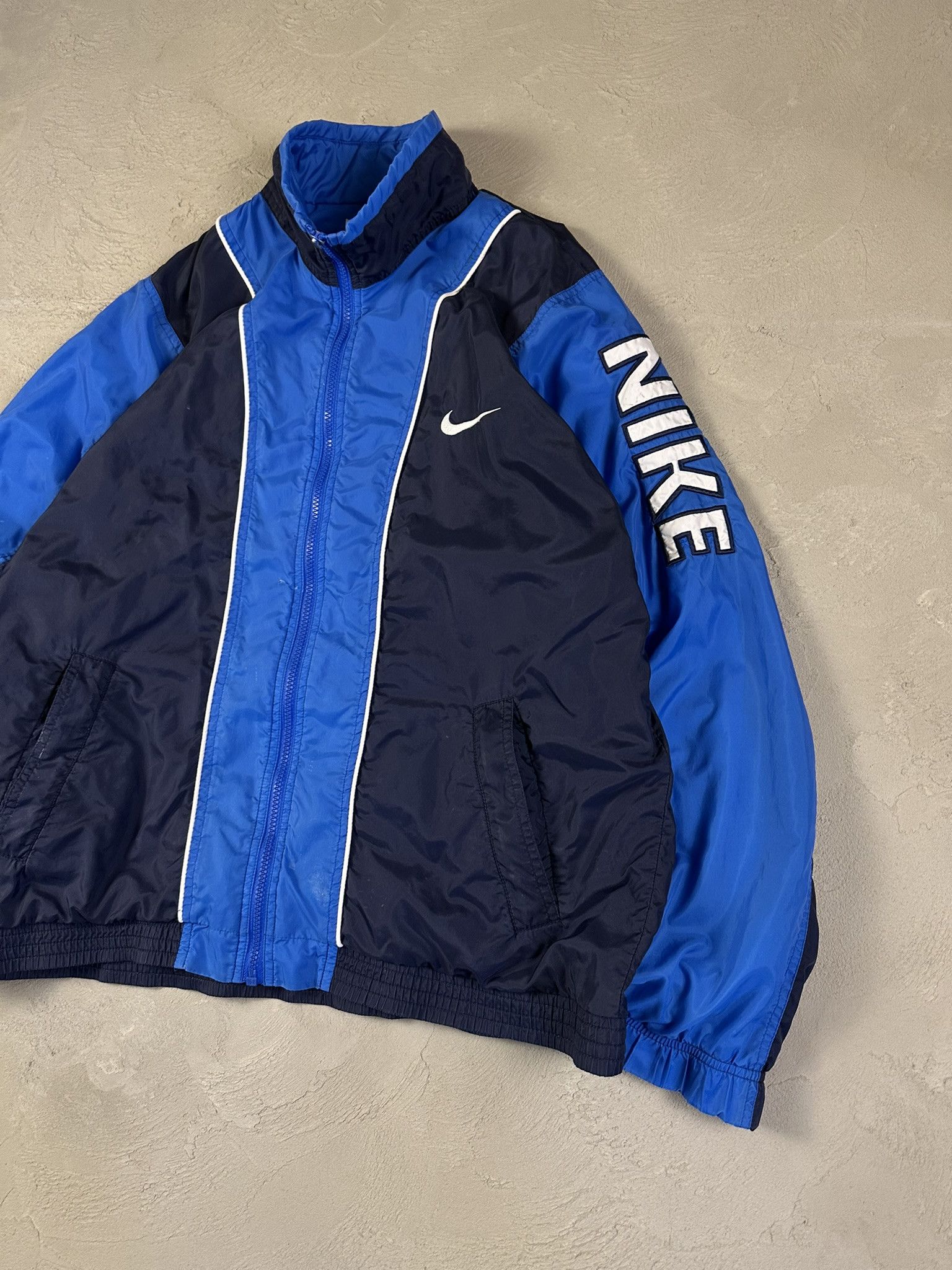 Nike 90s Vintage Nike Tracksuit Nylon Zip Jacket Size US M / EU 48-50 / 2 - 3 Thumbnail