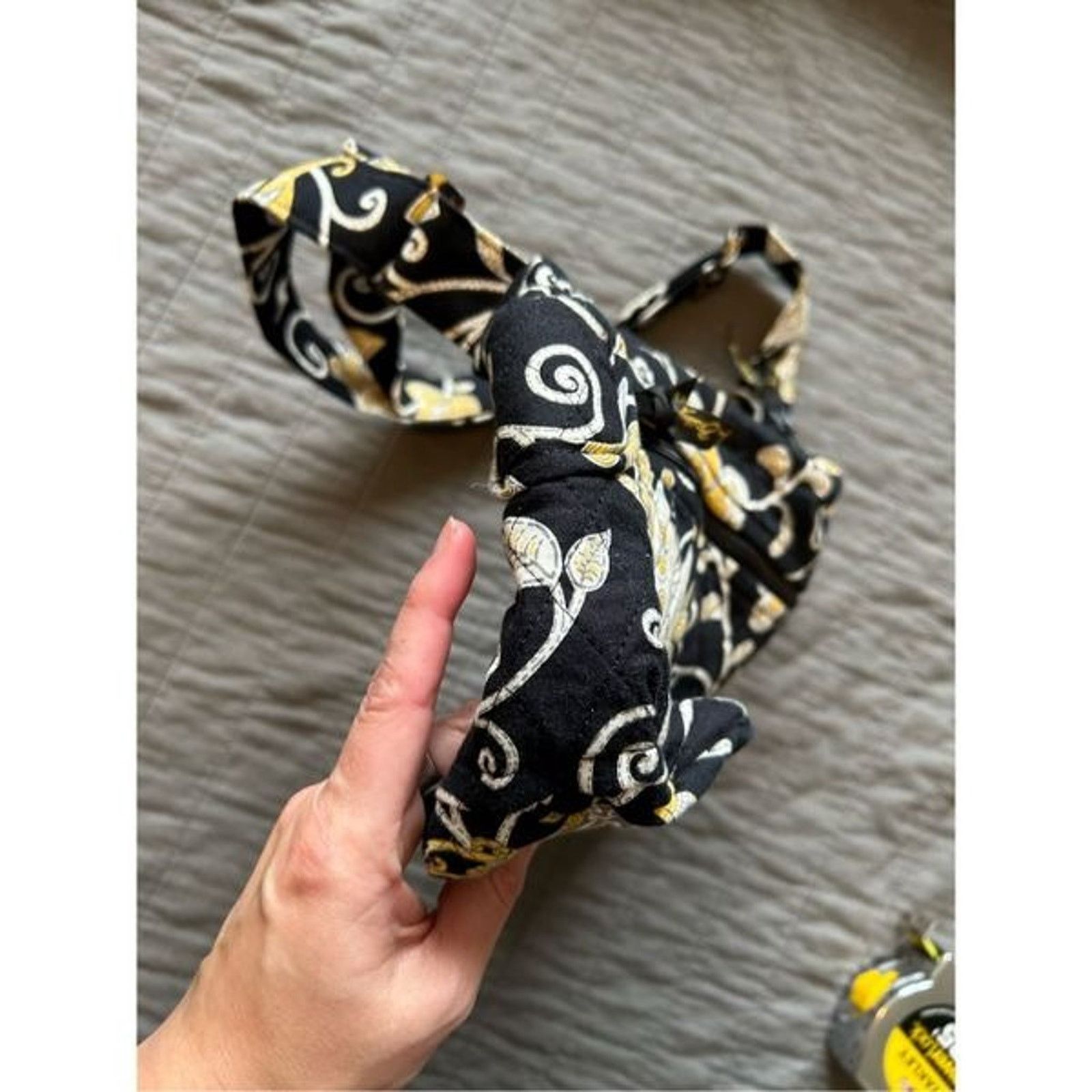 Vera Bradley Vera Bradley On the Go Shoulder Purse Yellow Bird Style Size ONE SIZE - 10 Thumbnail