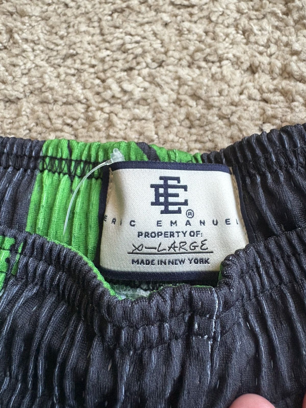 Matty Boy Matty Boy x Eric Emanuel 99 Eyes Slime Green Black Shorts XL Size US 36 / EU 52 - 3 Thumbnail