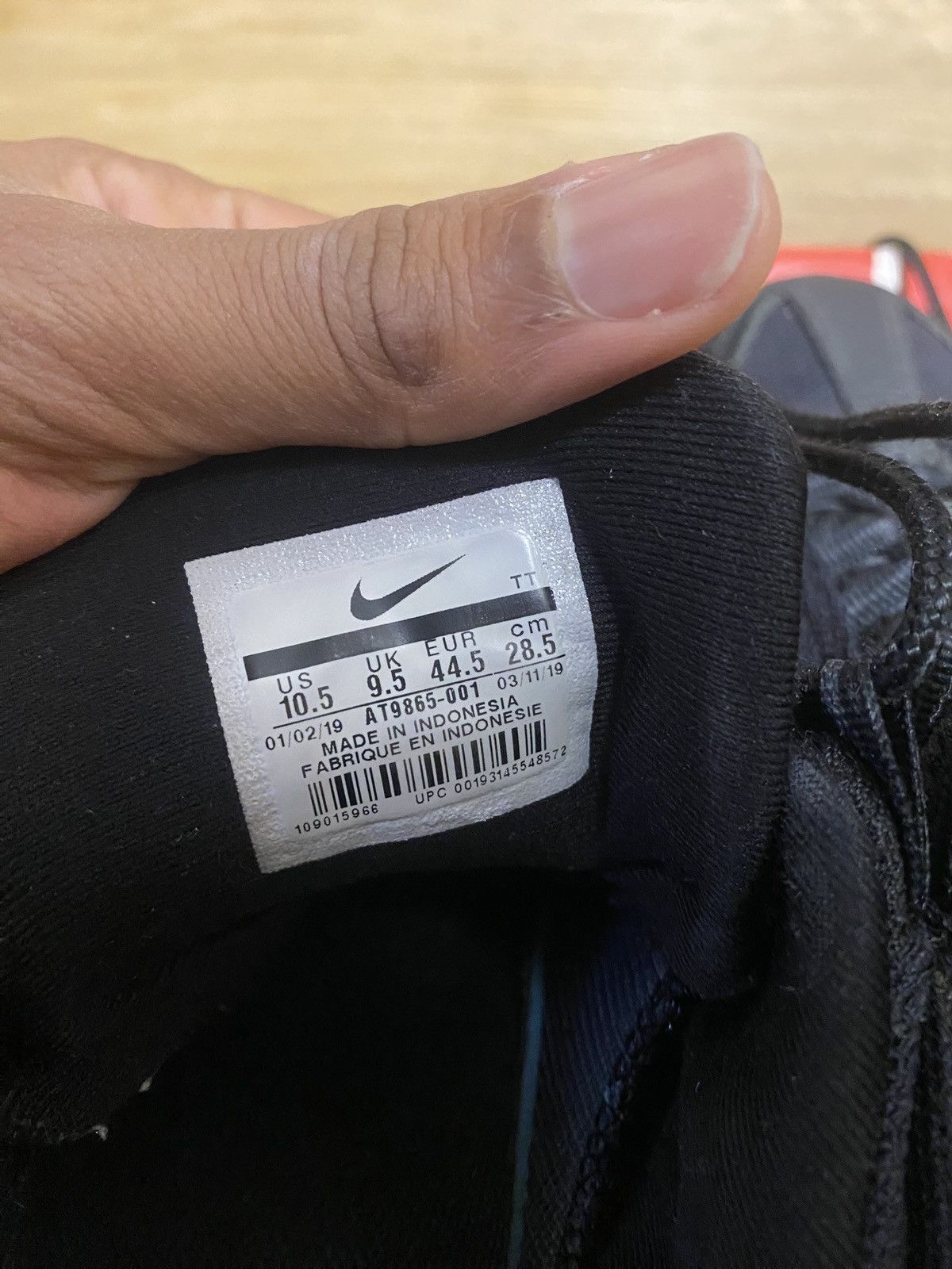 Nike Nike Air Max 95s Size US 10.5 / EU 43-44 - 2 Thumbnail