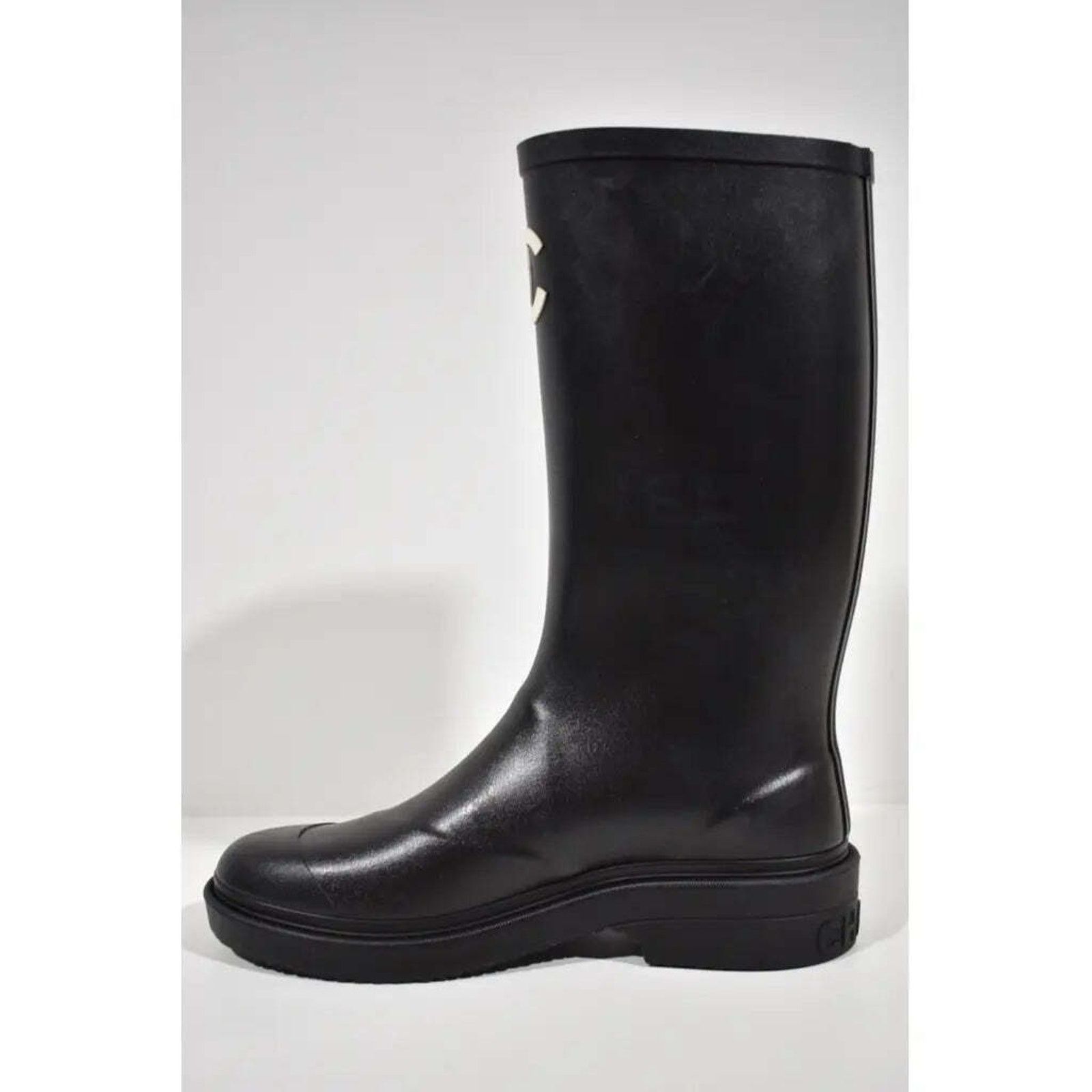 Chanel Chanel 22A Black White CC Logo High Rubber Rain Boots 42 Size US 12 / IT 42 - 9 Thumbnail