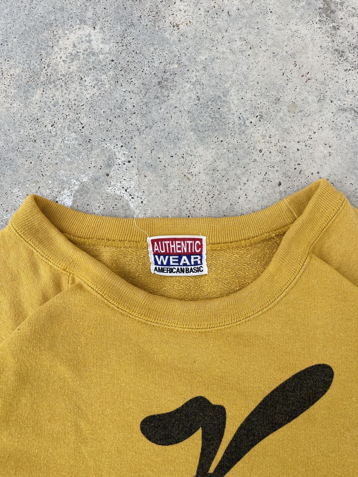 Vintage × Warner Bros Vintage 1993 Bugs Bunny Shadow Sweatshirt Size US L / EU 52-54 / 3 - 7 Thumbnail