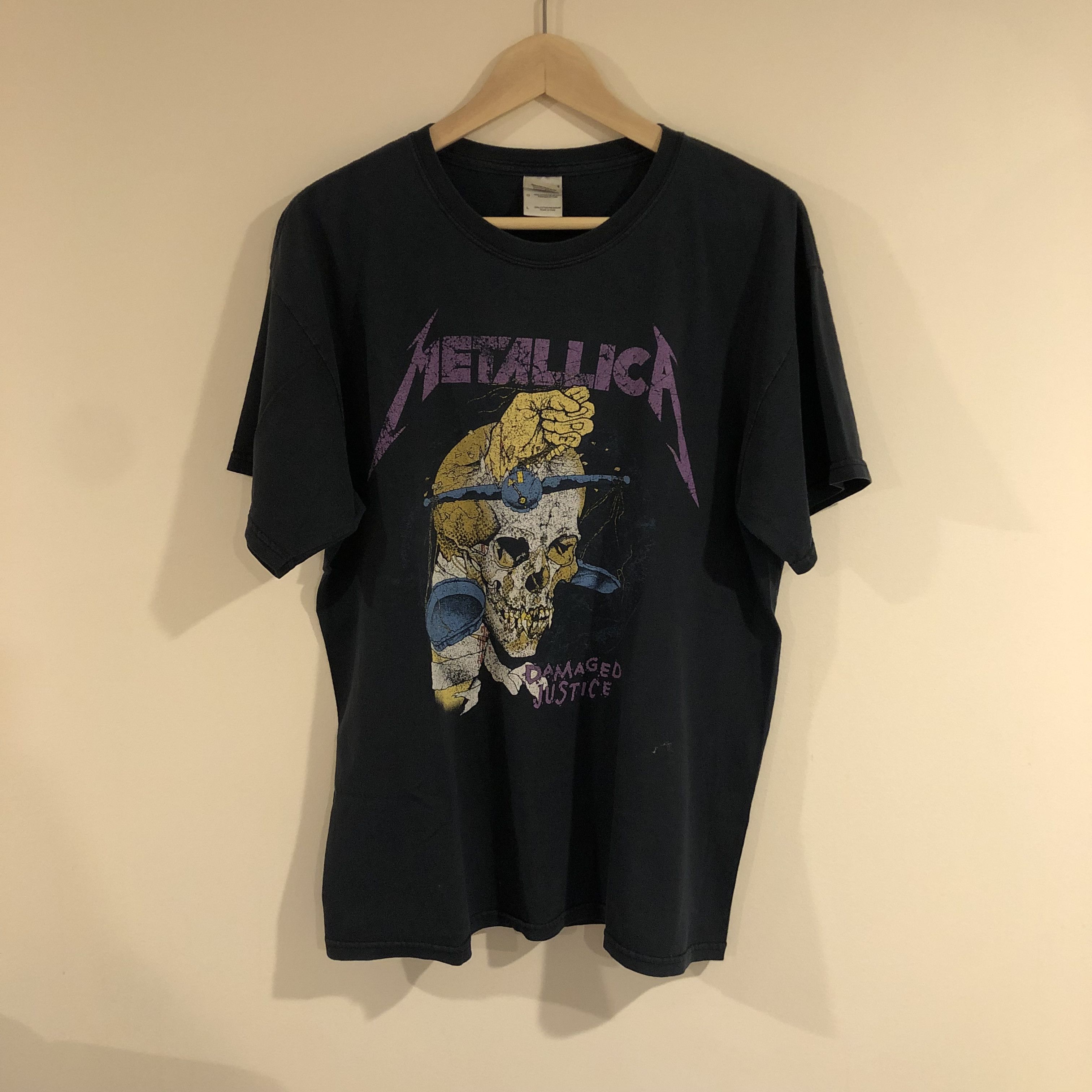 Metallica 100% Authentic Vintage Damaged Justice T-shirt Size US L / EU 52-54 / 3 - 1 Thumbnail