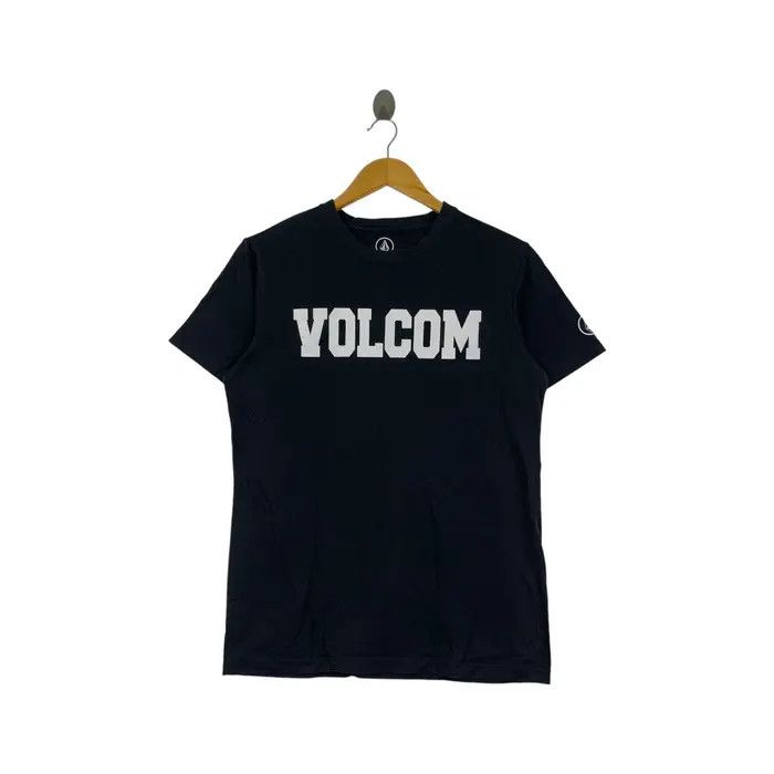 Volcom Vintage VOLCOM SKATEBOARD STREETWEAR Stock Logo Tee Shirt Size US L / EU 52-54 / 3 - 1 Thumbnail