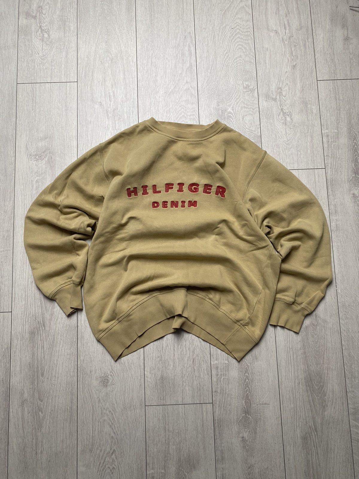 Tommy Hilfiger × Vintage Vintage RARE Tommy Hilfiger 90s crewneck beige Size US XL / EU 56 / 4 - 1 Thumbnail