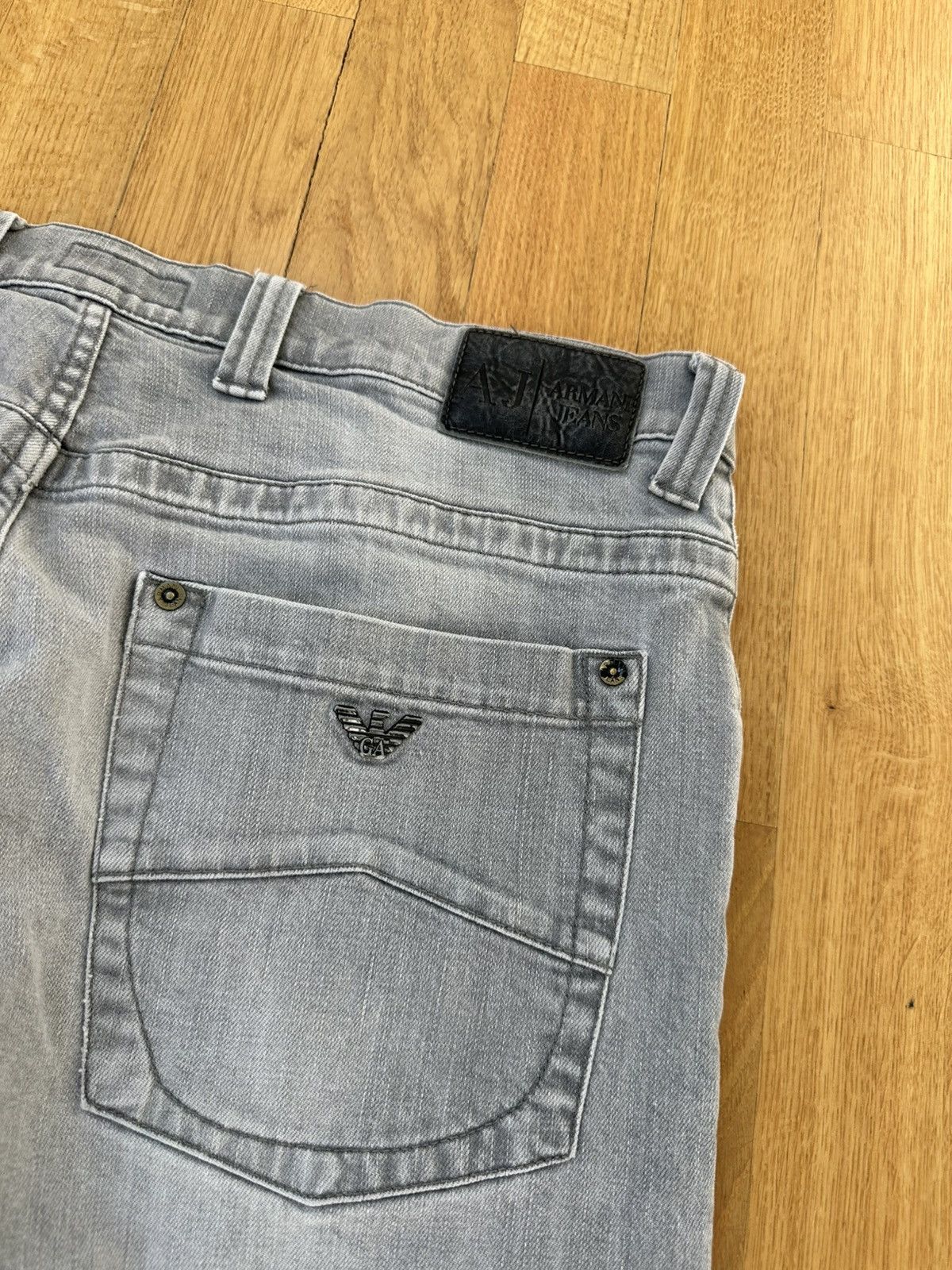 Giorgio Armani Vintage Giorgio Armani Denim Gray Jeans 33 Size Metal Logo Size US 33 - 13 Thumbnail