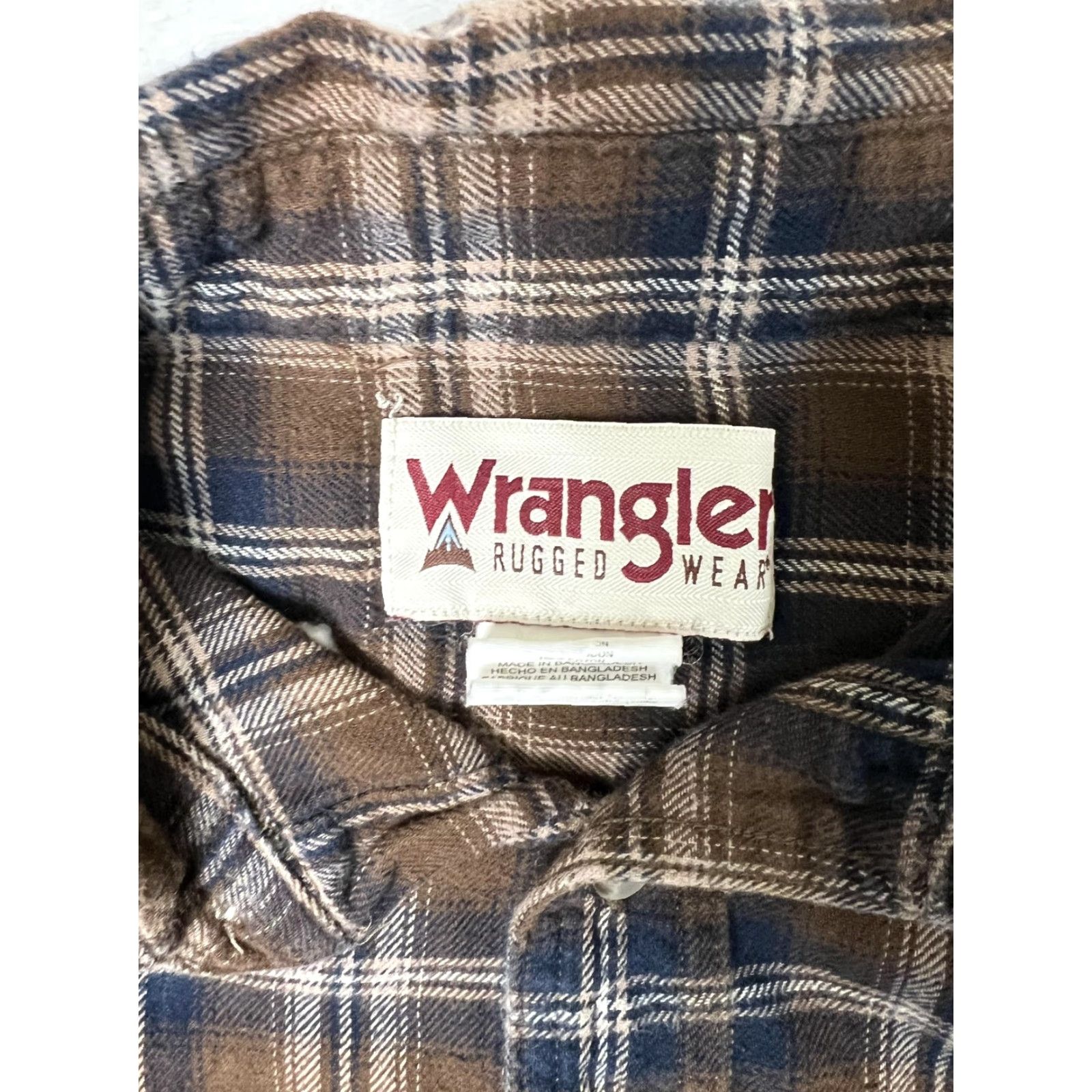 Wrangler Wrangler Rugged Wear Shirt Mens XL Brown Plaid Flannel Button Up Western Size US XL / EU 56 / 4 - 3 Thumbnail