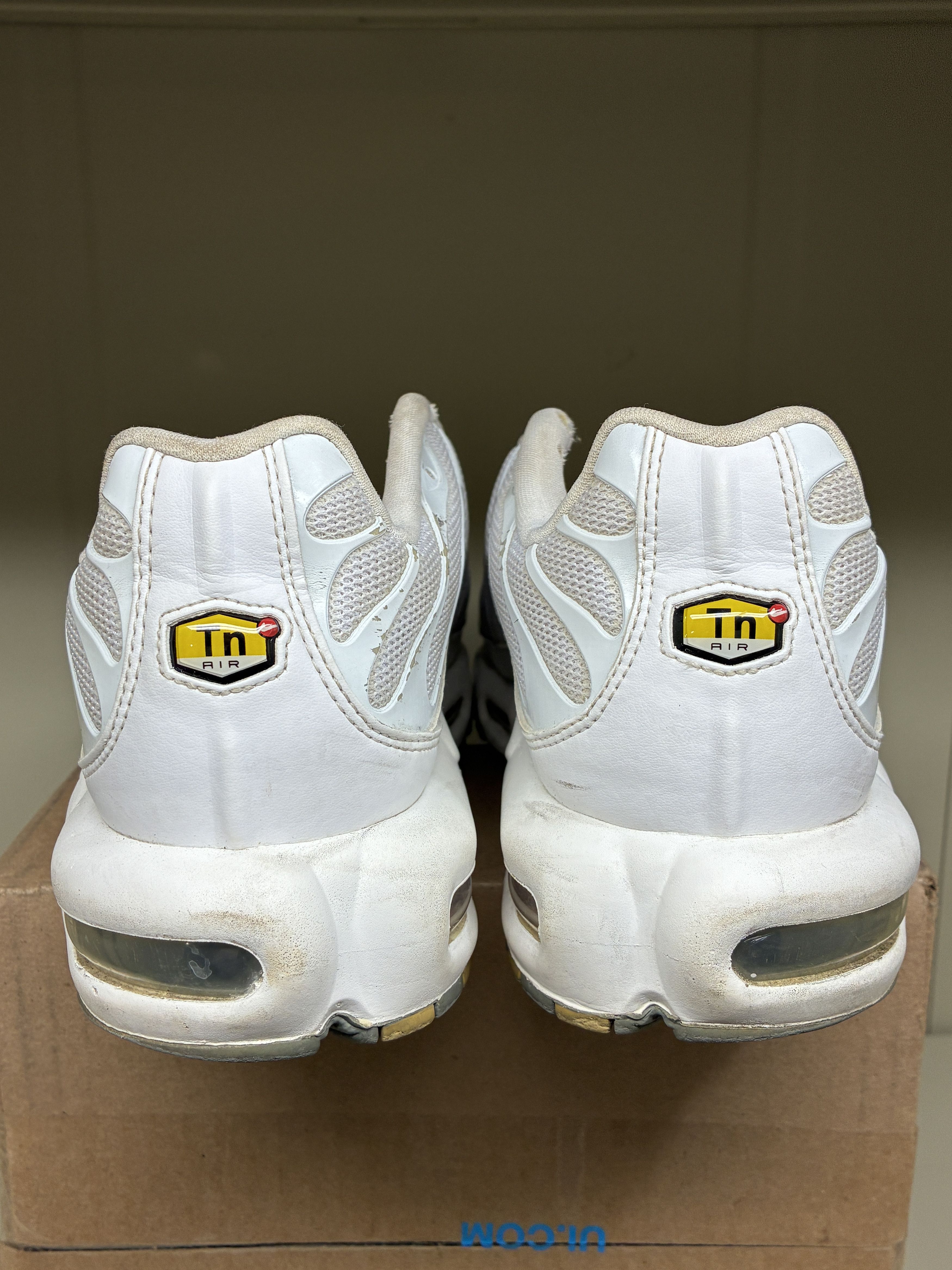 Nike Nike Air Max Plus TN Triple White Running Sneaker Men 12 Size US 12 / EU 45 - 3 Thumbnail
