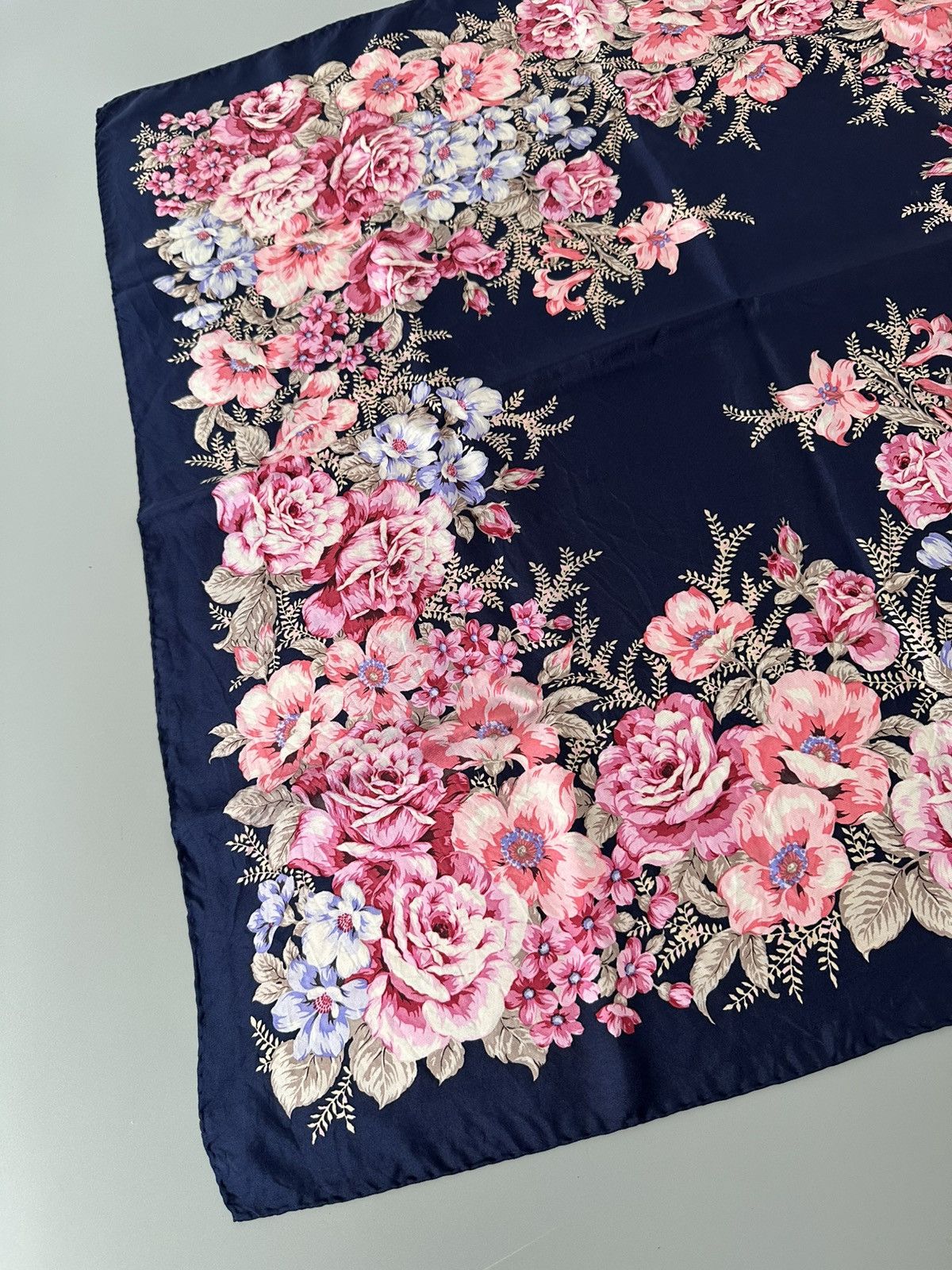 Pierre Balmain Pierre Balmain Floral Pattern Silk Scarf Size ONE SIZE - 7 Thumbnail