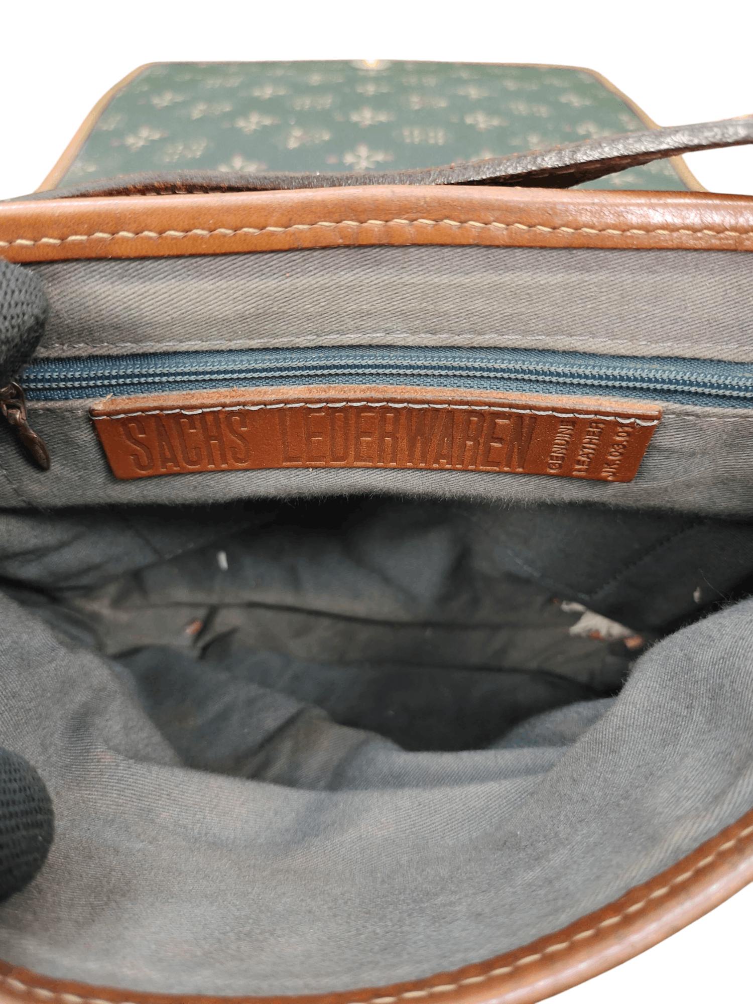Leather Vintage Sachs Lederwaren Japan Patina Leather Crossbody Bag Size ONE SIZE - 11 Thumbnail