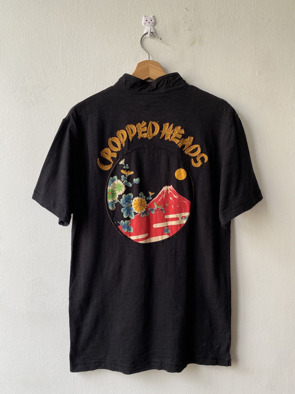 Japanese Brand × Vintage 2000s - Cropped Head Embroidery Design Mount Fuji Tee Size US M / EU 48-50 / 2 - 4 Thumbnail