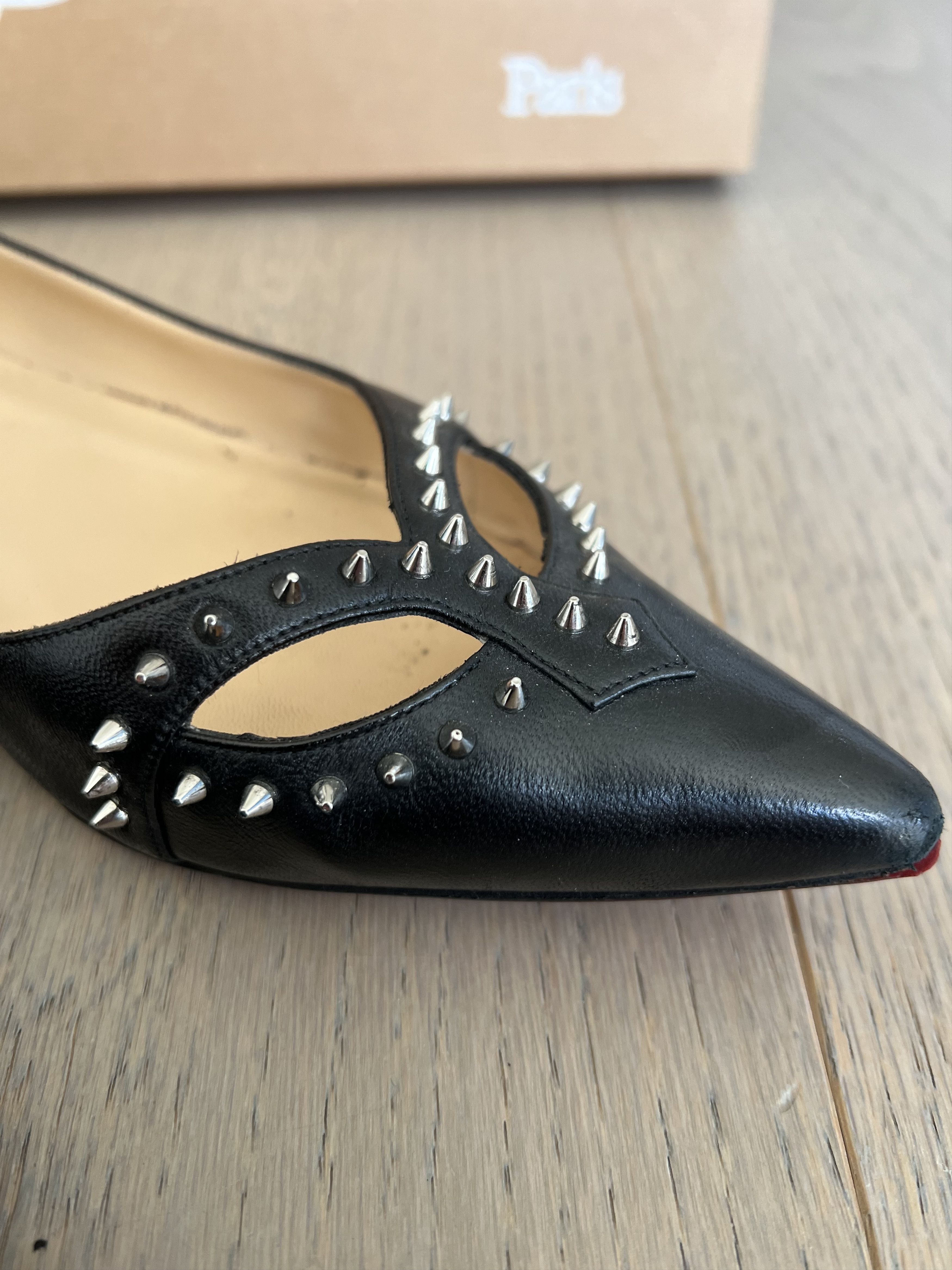 Christian Louboutin Christian Louboutin black leather ballet flats with spikes Size US 7 / IT 37 - 2 Thumbnail