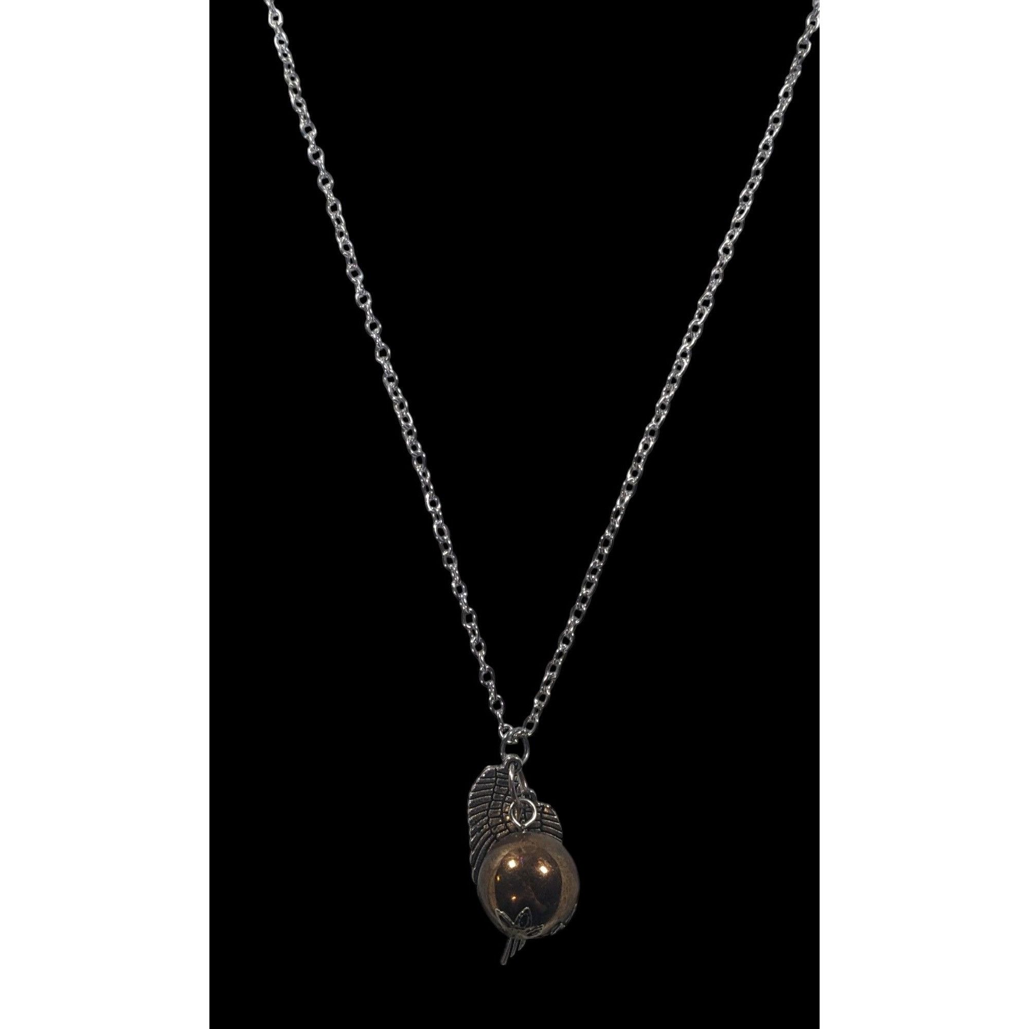 Other Whimsical Angel Pendant Necklace Silver Tone Wings With Gold Size ONE SIZE - 2 Thumbnail