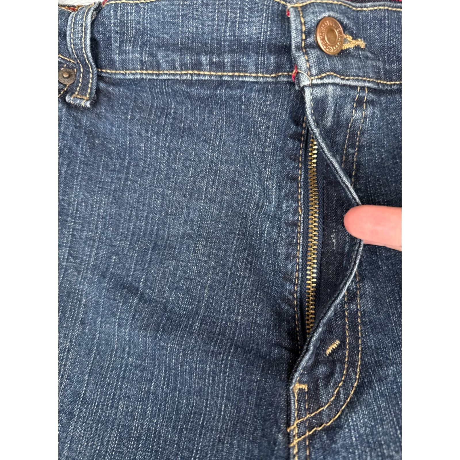 Levi's Levi's Jeans Women 550 Mid Bootcut Denim Blue 34x29 Relaxed 16 Cotton Blend 5-Pocket Distressed Size 38" / US 16 / IT 52 - 5 Thumbnail