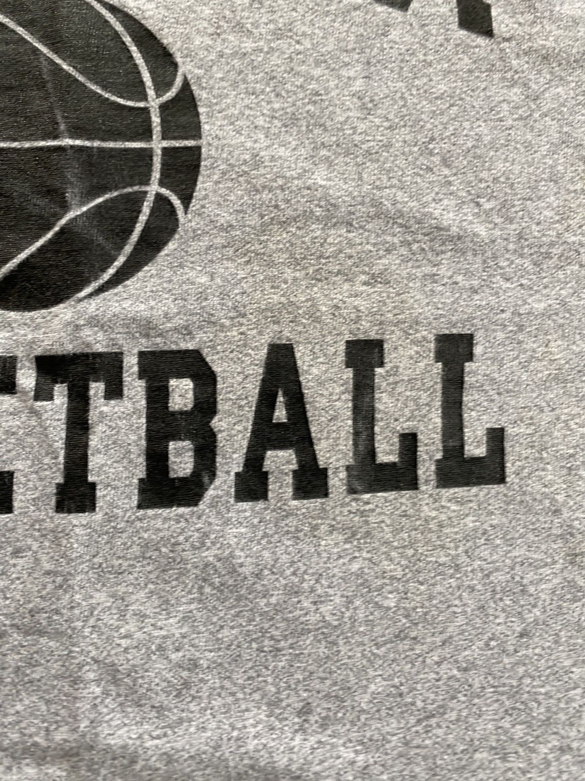 NCAA Vintage 90’s Wake Forest Basketball Single Stitch Boxy Tee Size US XL / EU 56 / 4 - 7 Thumbnail