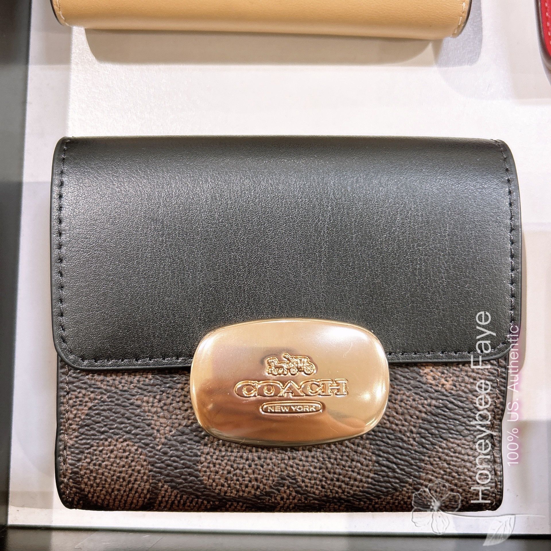 Coach Eliza Small Wallet In Signature Canvas CW801 Size ONE SIZE - 1 Thumbnail