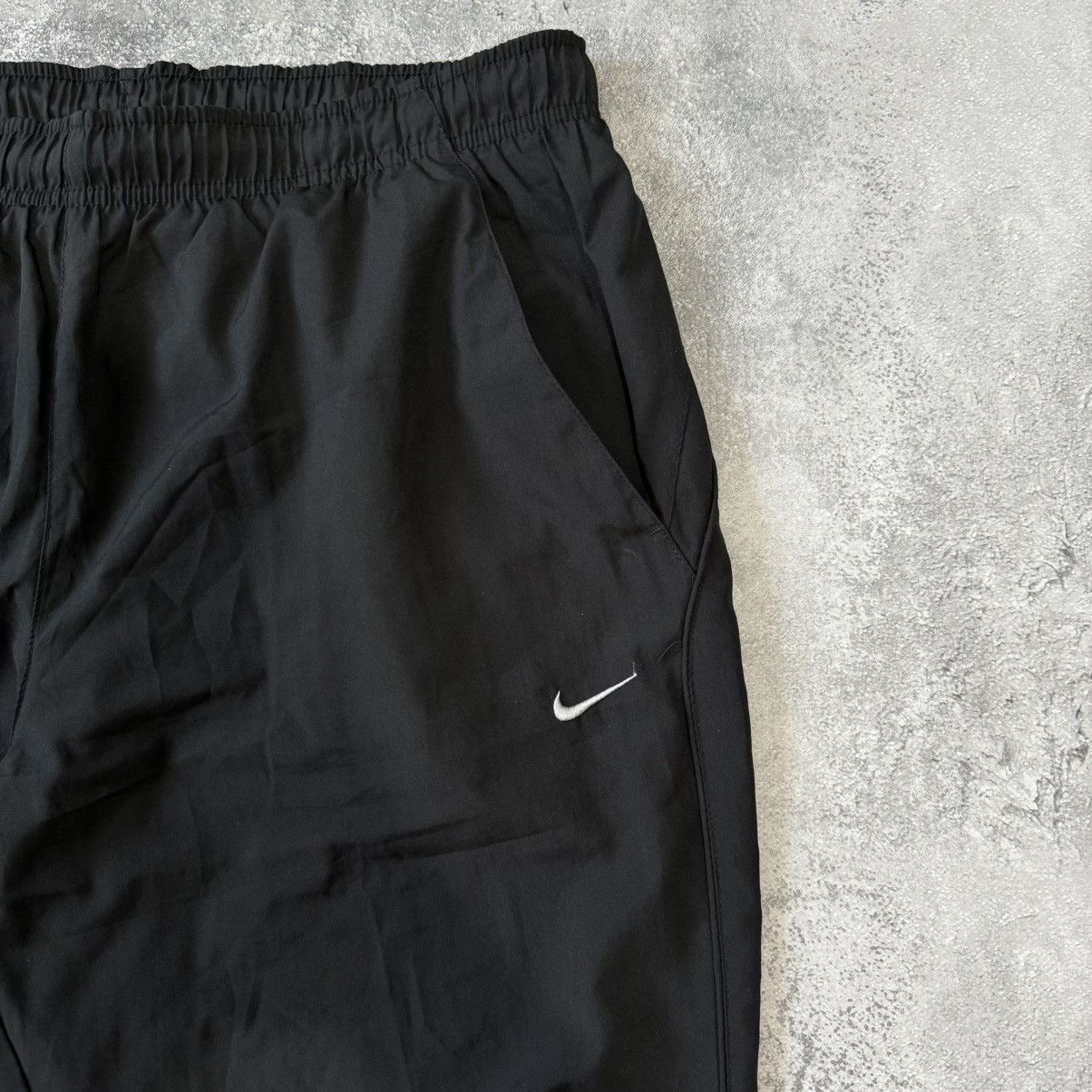 Nike Vintage Nike Nylon Track Pants Y2K Size US 34 / EU 50 - 9 Thumbnail