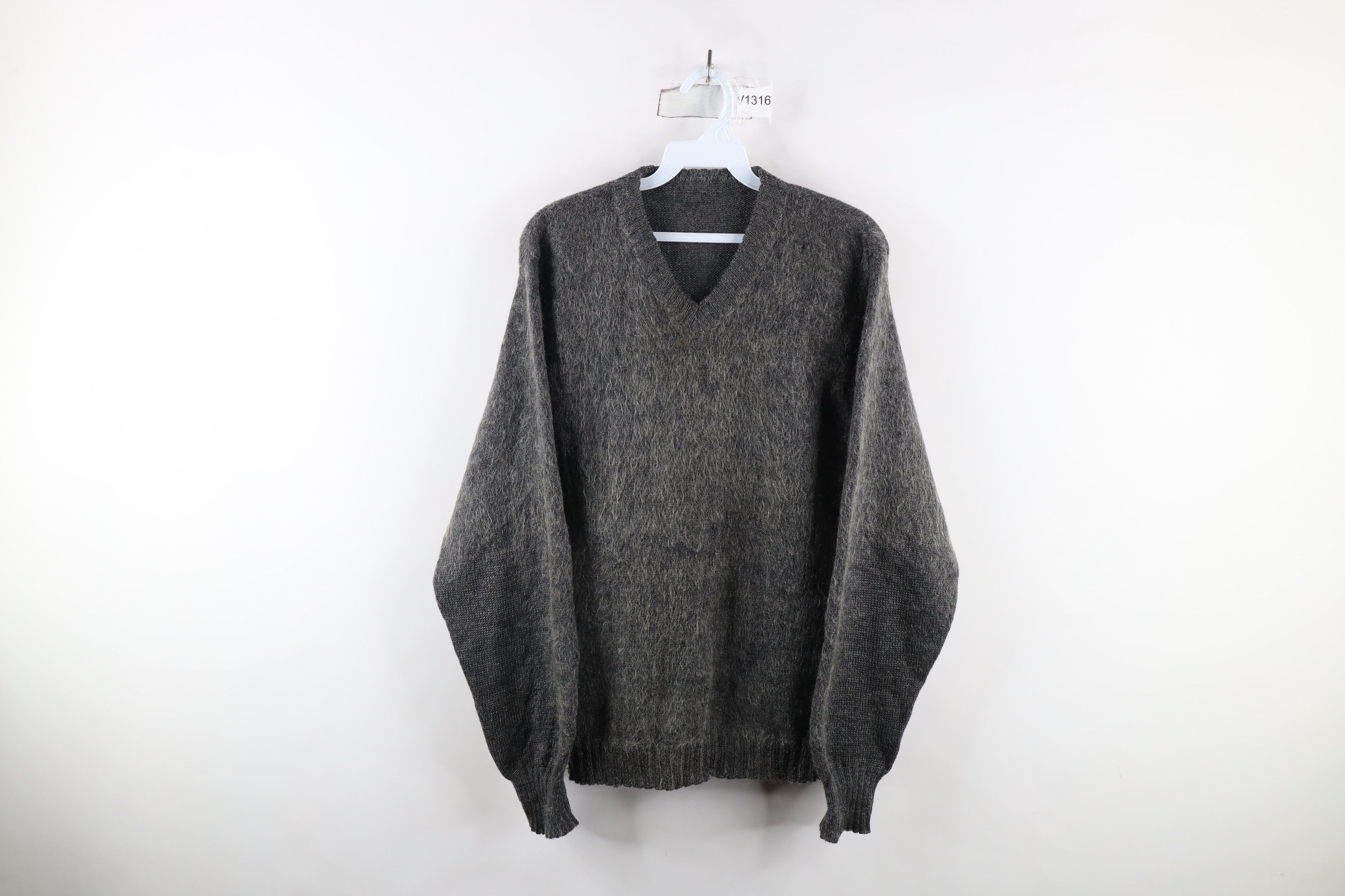Vintage Vintage 40s 50s Streetwear Wool Shag Knit Sweater Gray Size US S / EU 44-46 / 1 - 1 Thumbnail