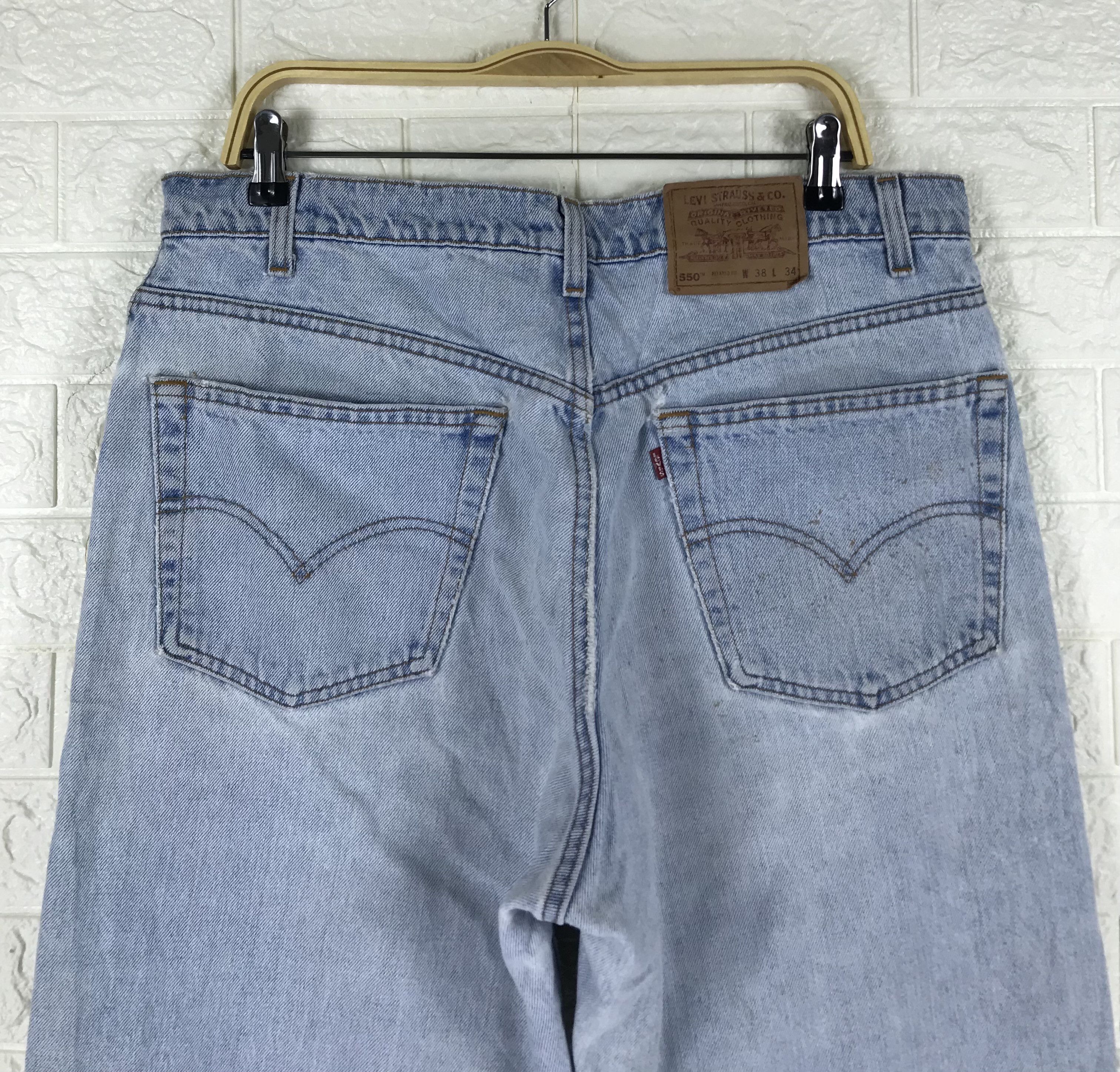 Levi's Vintage 90s Levi's 550 Relaxed Fit Jeans Light Wash Denim Size US 36 / EU 52 - 6 Thumbnail