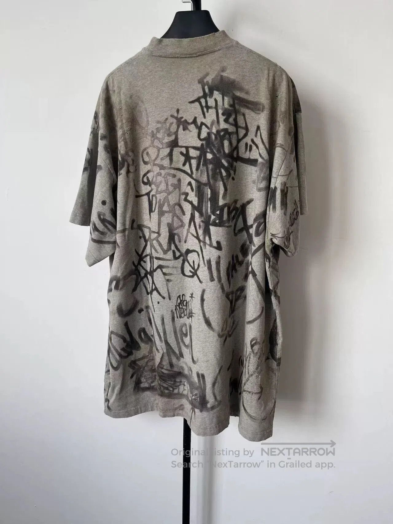 Balenciaga balenciaga graffiti print short sleeve t. Size US M / EU 48-50 / 2 - 2 Thumbnail