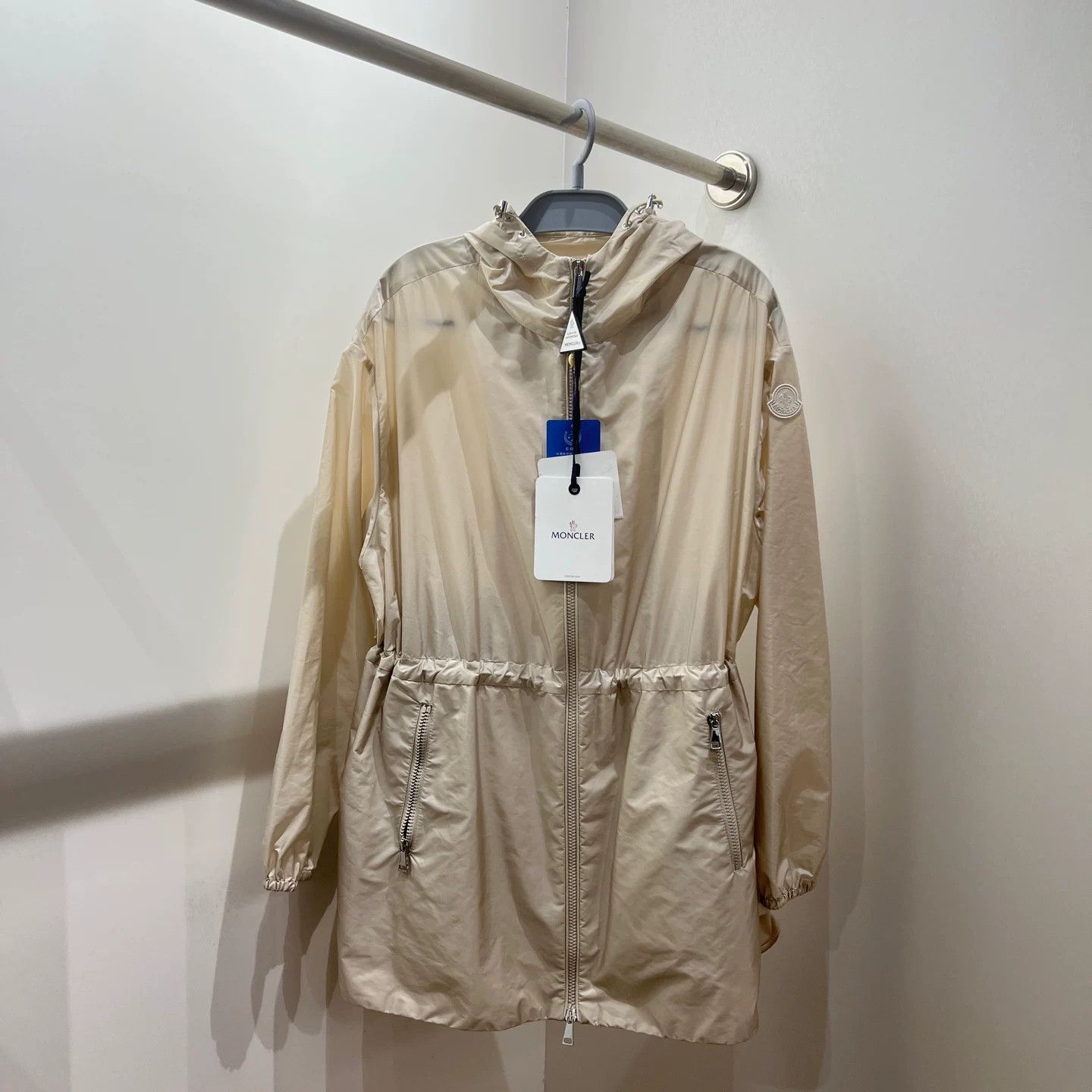 Moncler Moncler Retro Down Jacket S Women Size S / US 4 / IT 40 - 1 Thumbnail