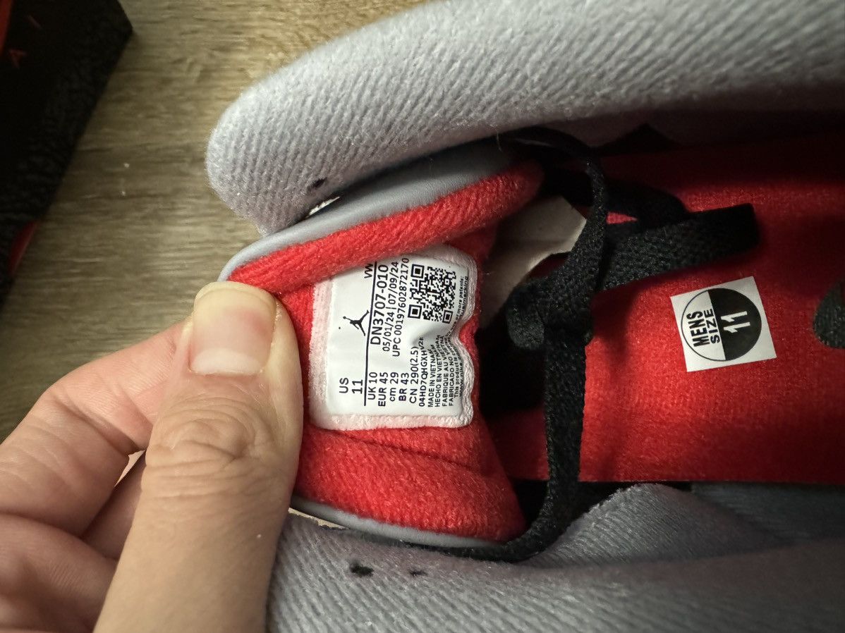 Jordan Brand Jordan 3 Black Cement Size US 11 / EU 44 - 7 Thumbnail