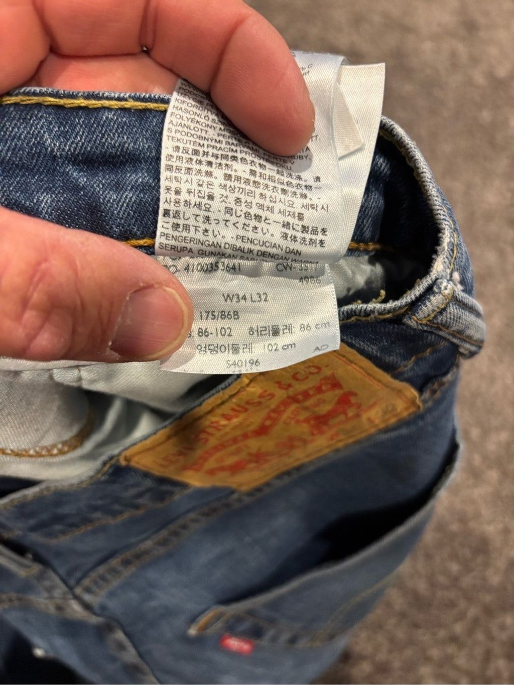Levi's Men’s Levi's 502 Slim Fit Jeans Size US 34 / EU 50 - 2 Thumbnail